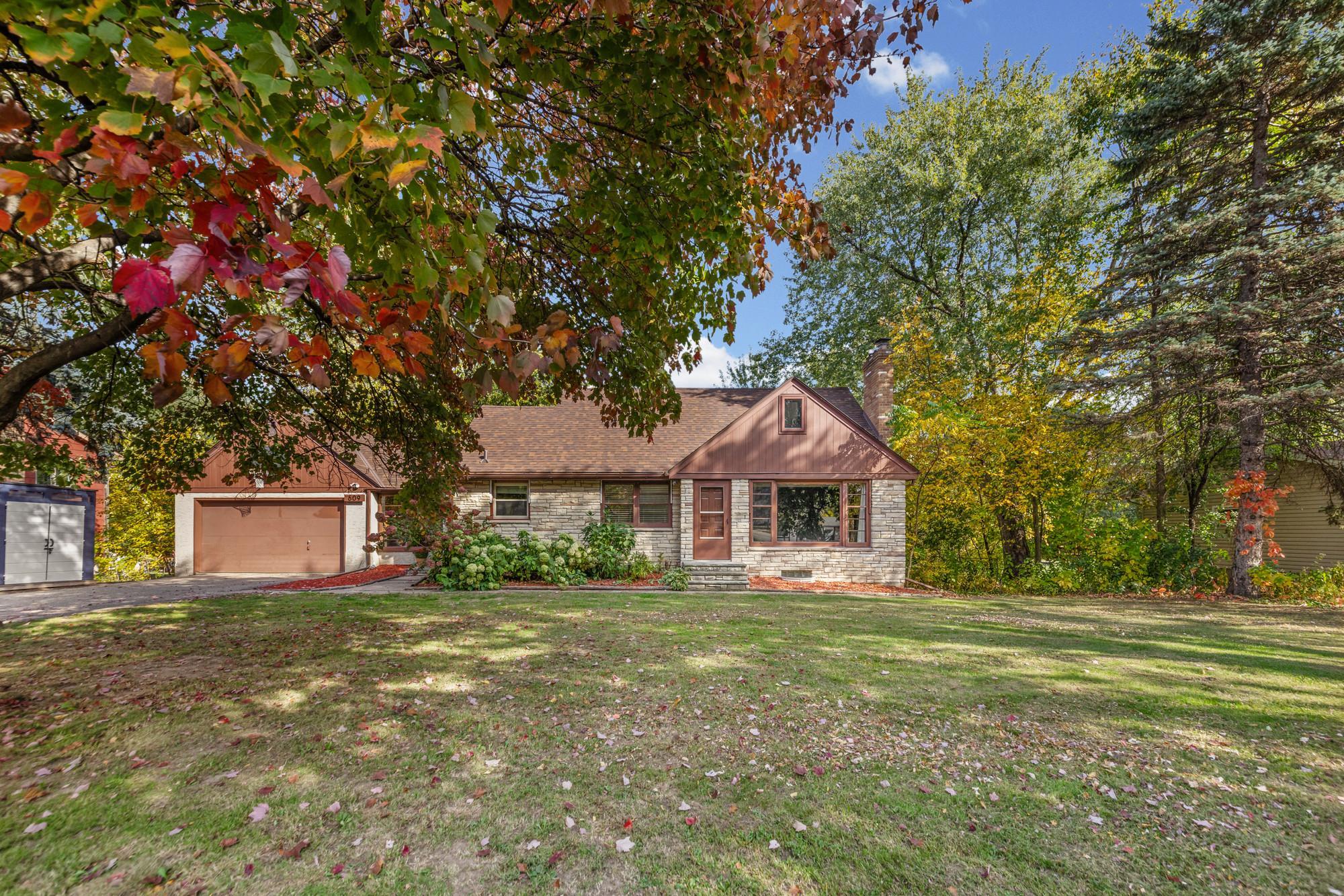 View of Residential at 609 Silver Lake Road, New Brighton MN 55112, New Brighton (5 of 47) - Mike Wilen | Minnesota Team Real Estate
