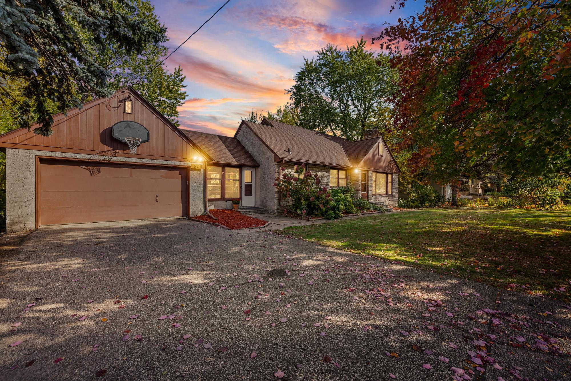 View of Residential at 609 Silver Lake Road, New Brighton MN 55112, New Brighton (2 of 47) - Mike Wilen | Minnesota Team Real Estate