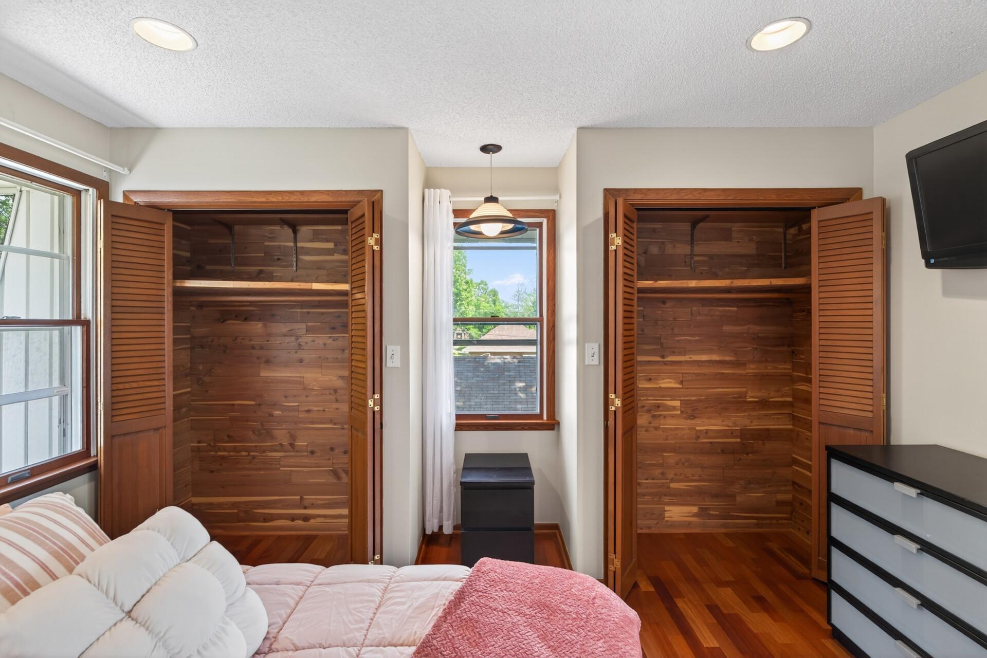 View of Residential at 2307 Mckinley Street, Minneapolis MN 55418, Minneapolis (26 of 56) - Mike Wilen | Minnesota Team Real Estate