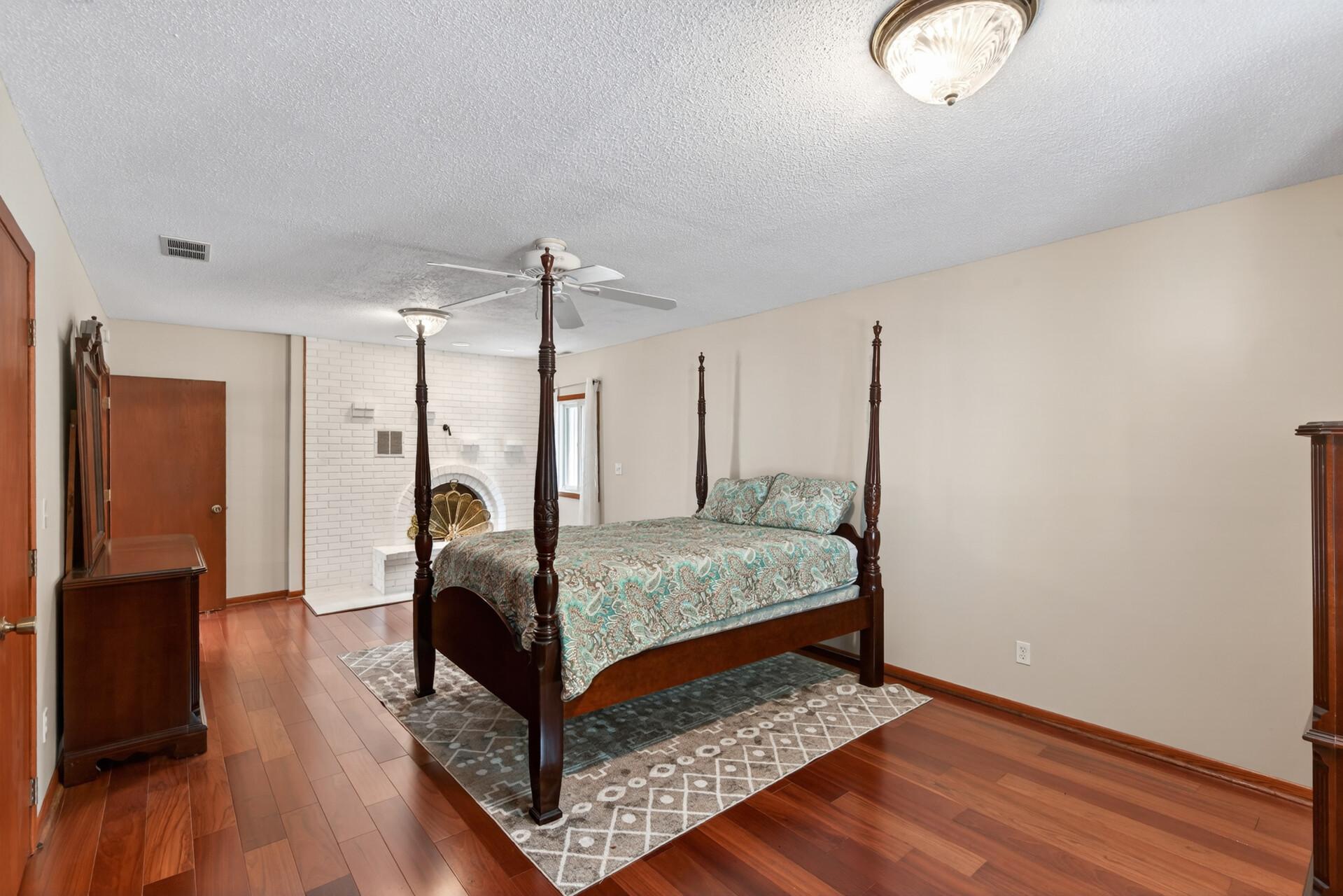 View of Residential at 2307 Mckinley Street, Minneapolis MN 55418, Minneapolis (30 of 56) - Mike Wilen | Minnesota Team Real Estate