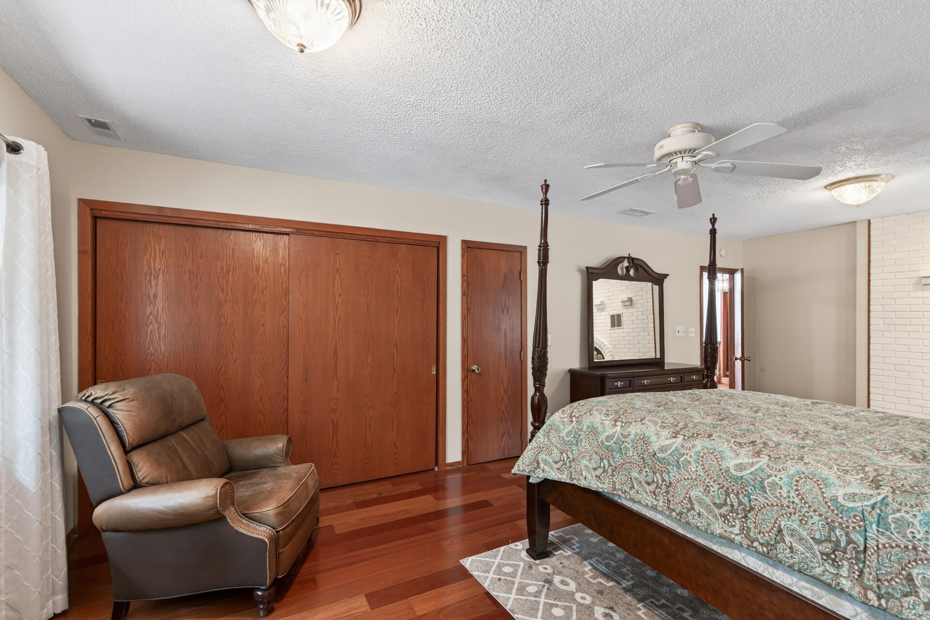 View of Residential at 2307 Mckinley Street, Minneapolis MN 55418, Minneapolis (32 of 56) - Mike Wilen | Minnesota Team Real Estate