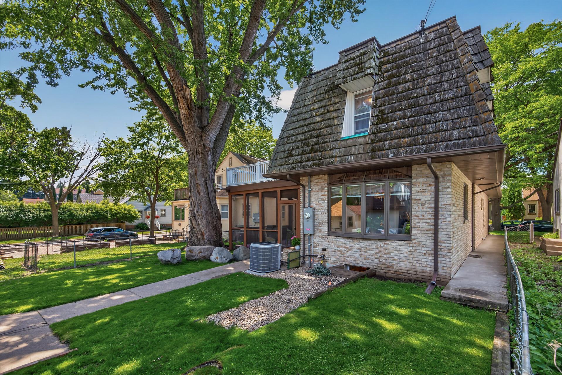 View of Residential at 2307 Mckinley Street, Minneapolis MN 55418, Minneapolis (42 of 56) - Mike Wilen | Minnesota Team Real Estate