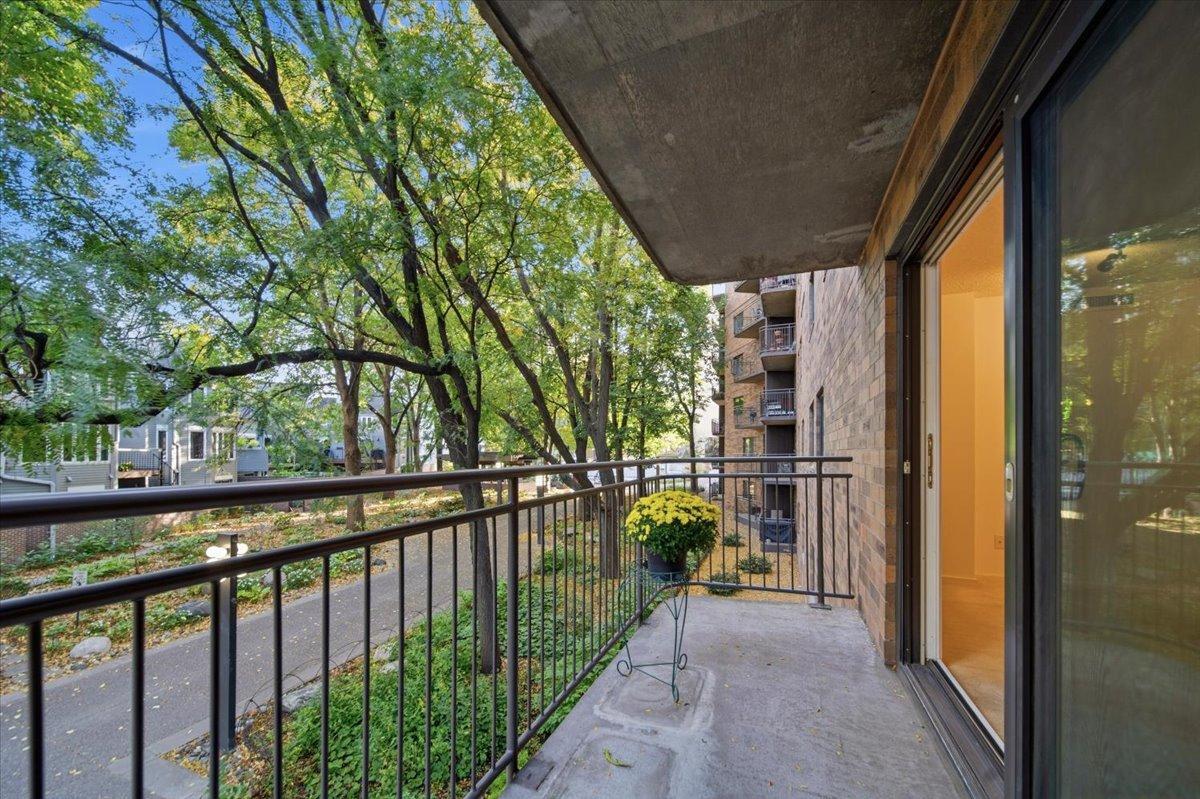 View of Residential at 210 Grant Street #218, Minneapolis MN 55403, Minneapolis (18 of 30) - Mike Wilen | Minnesota Team Real Estate