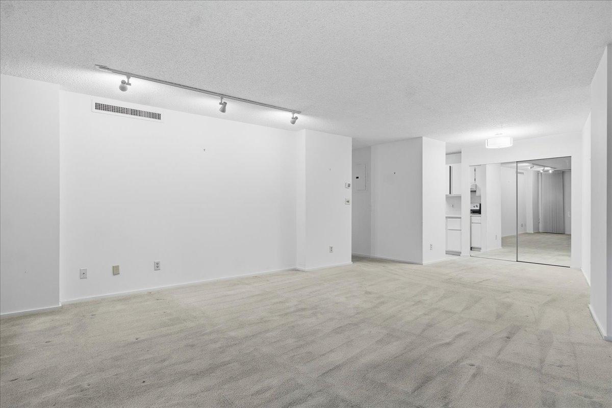 View of Residential at 210 Grant Street #218, Minneapolis MN 55403, Minneapolis (4 of 30) - Mike Wilen | Minnesota Team Real Estate