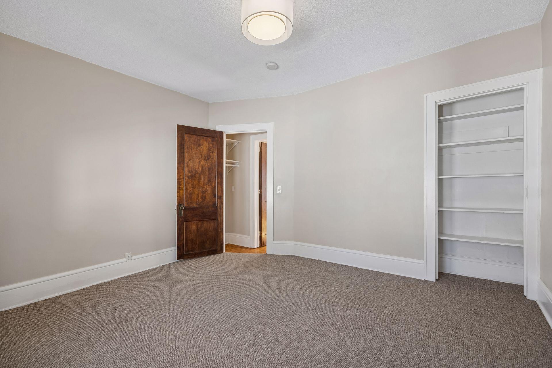 View of Residential Income at 629 Kenwood Parkway, Minneapolis MN 55403, Minneapolis (15 of 23) - Mike Wilen | Minnesota Team Real Estate