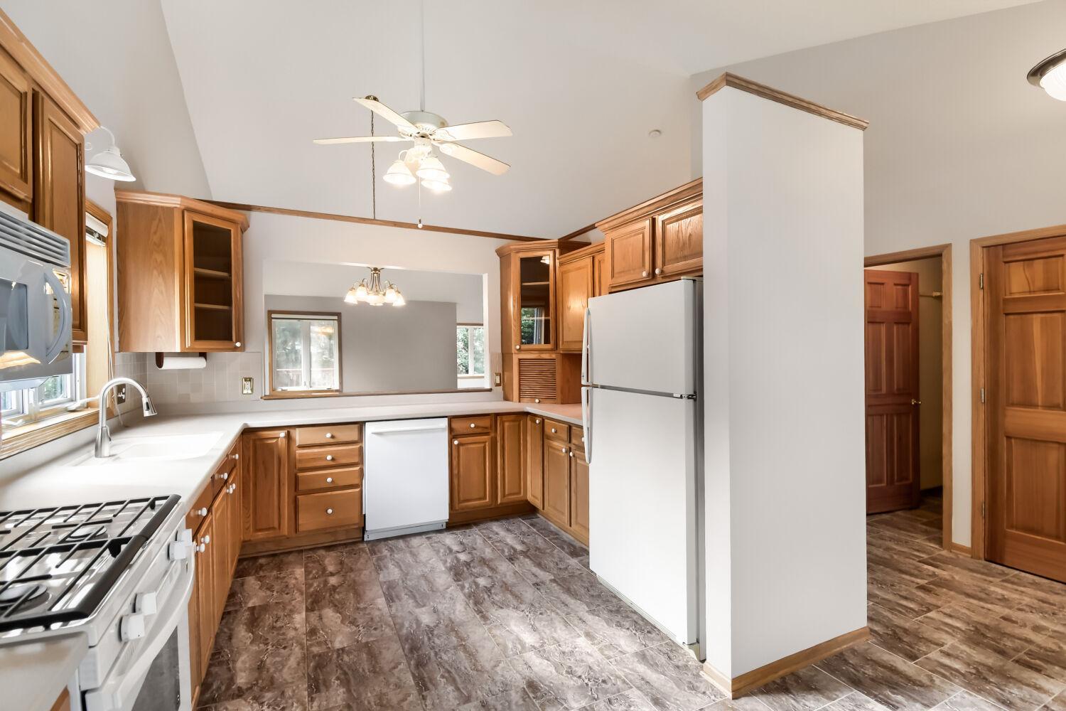 View of Residential at 9141 Medley Circle, Golden Valley MN 55427, Golden Valley (3 of 13) - Mike Wilen | Minnesota Team Real Estate