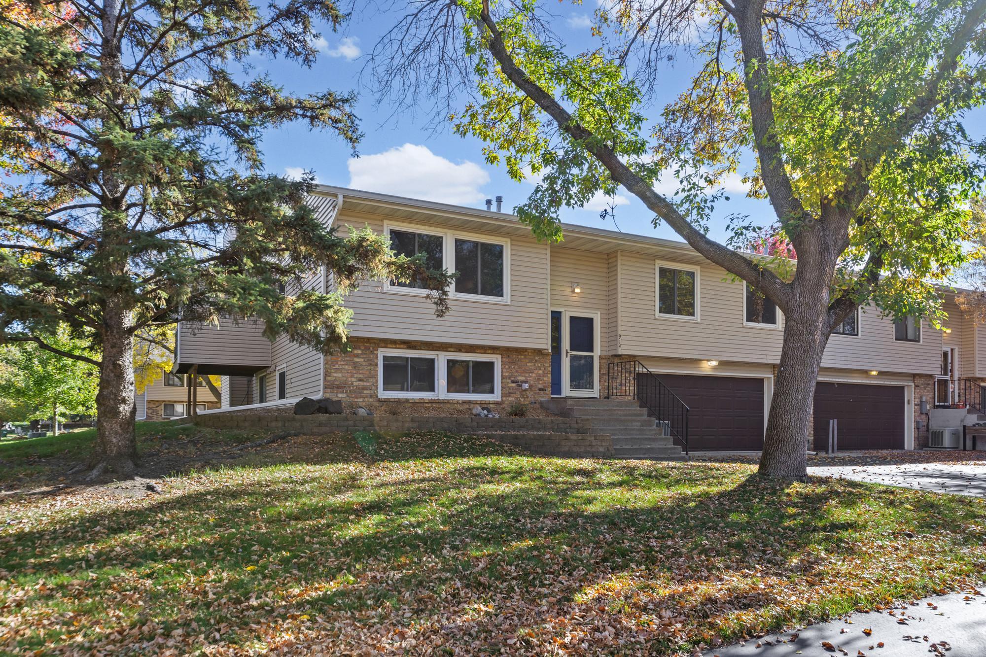 View of Residential at 914 94th Avenue, Blaine MN 55434, Blaine (3 of 50) - Mike Wilen | Minnesota Team Real Estate