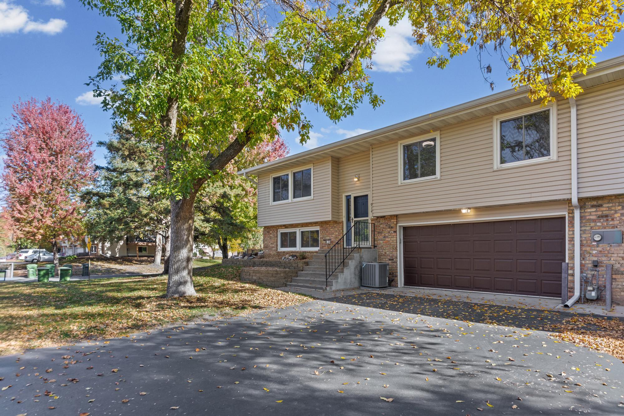 View of Residential at 914 94th Avenue, Blaine MN 55434, Blaine (2 of 50) - Mike Wilen | Minnesota Team Real Estate
