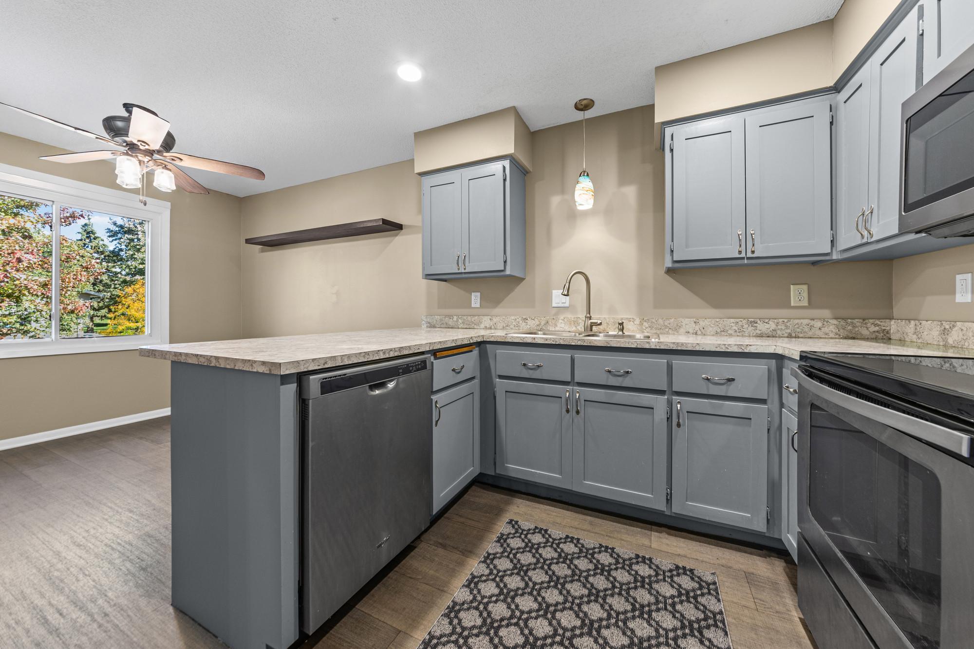 View of Residential at 914 94th Avenue, Blaine MN 55434, Blaine (22 of 50) - Mike Wilen | Minnesota Team Real Estate