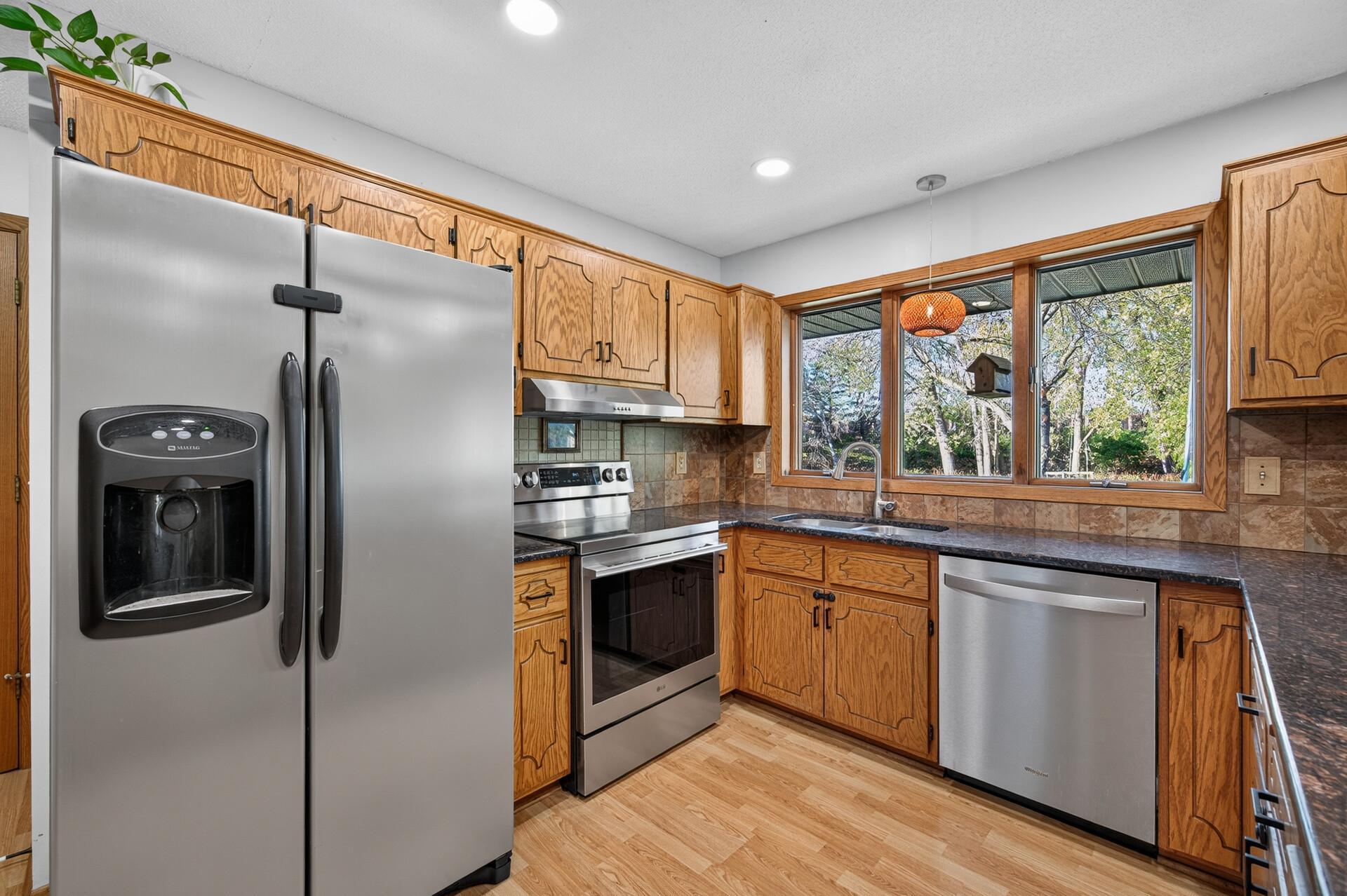 View of Residential at 1712 89th Avenue, Brooklyn Park MN 55444, Brooklyn Park (8 of 48) - Mike Wilen | Minnesota Team Real Estate