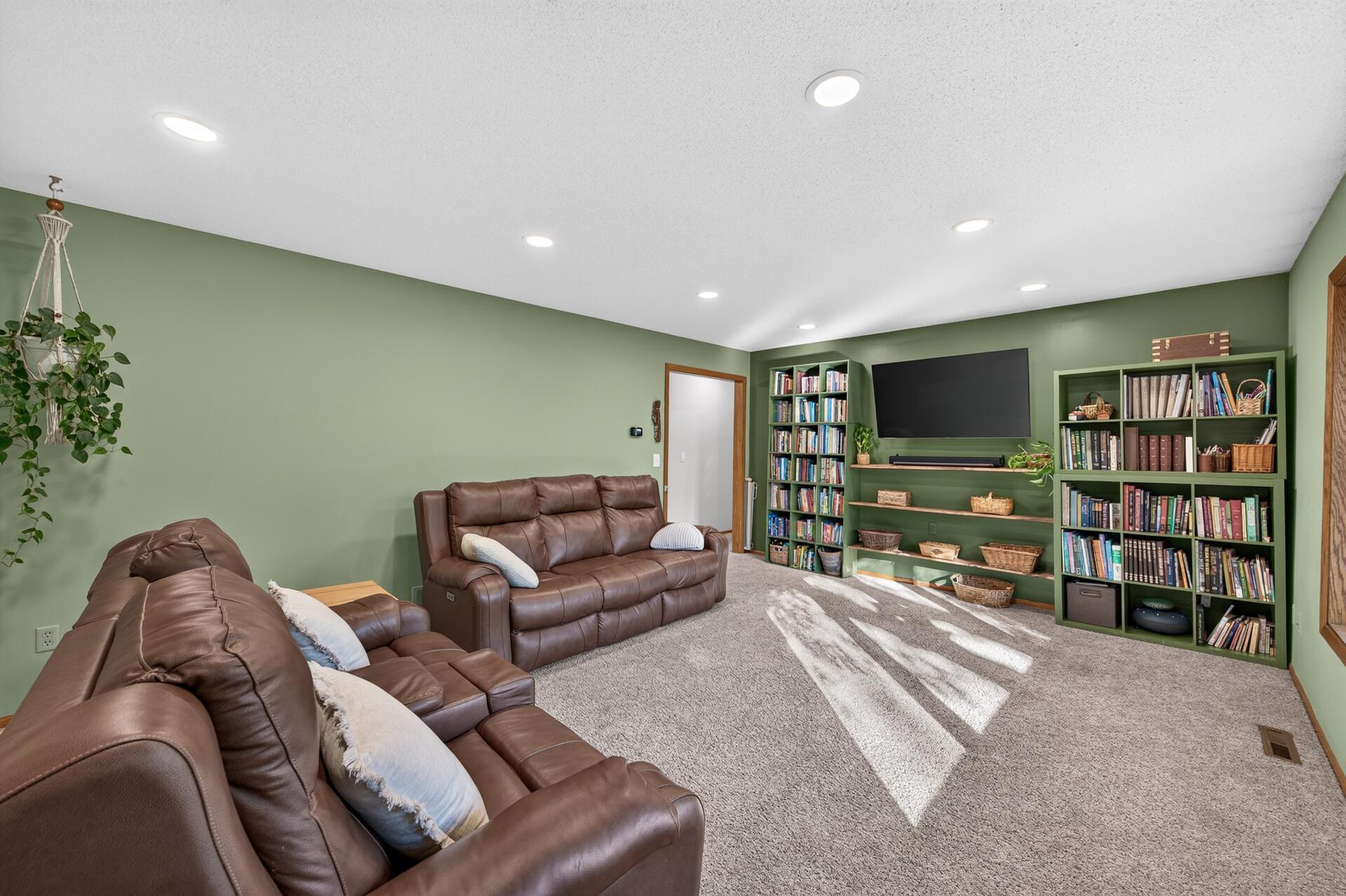 View of Residential at 1712 89th Avenue, Brooklyn Park MN 55444, Brooklyn Park (32 of 48) - Mike Wilen | Minnesota Team Real Estate