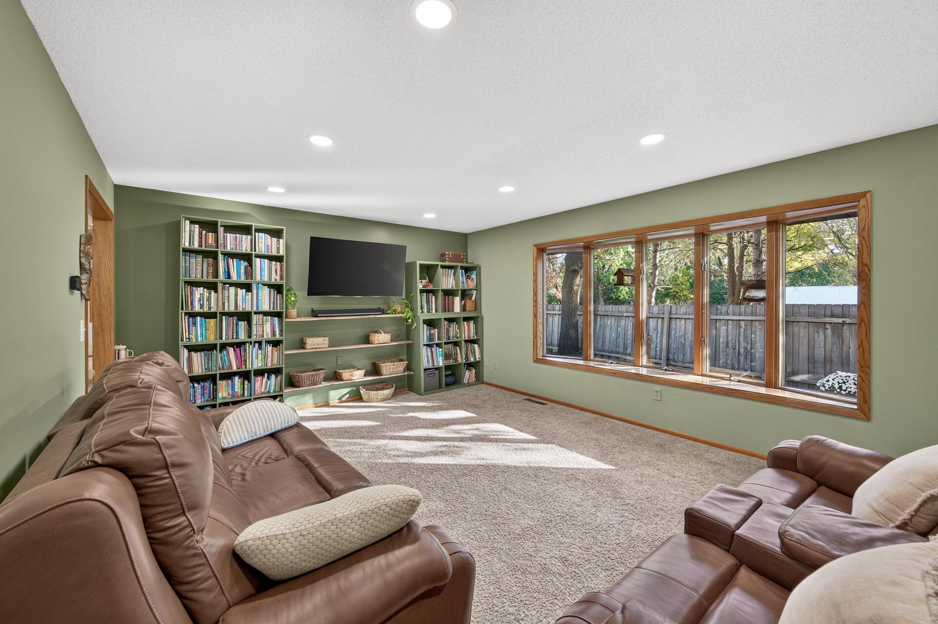 View of Residential at 1712 89th Avenue, Brooklyn Park MN 55444, Brooklyn Park (11 of 48) - Mike Wilen | Minnesota Team Real Estate