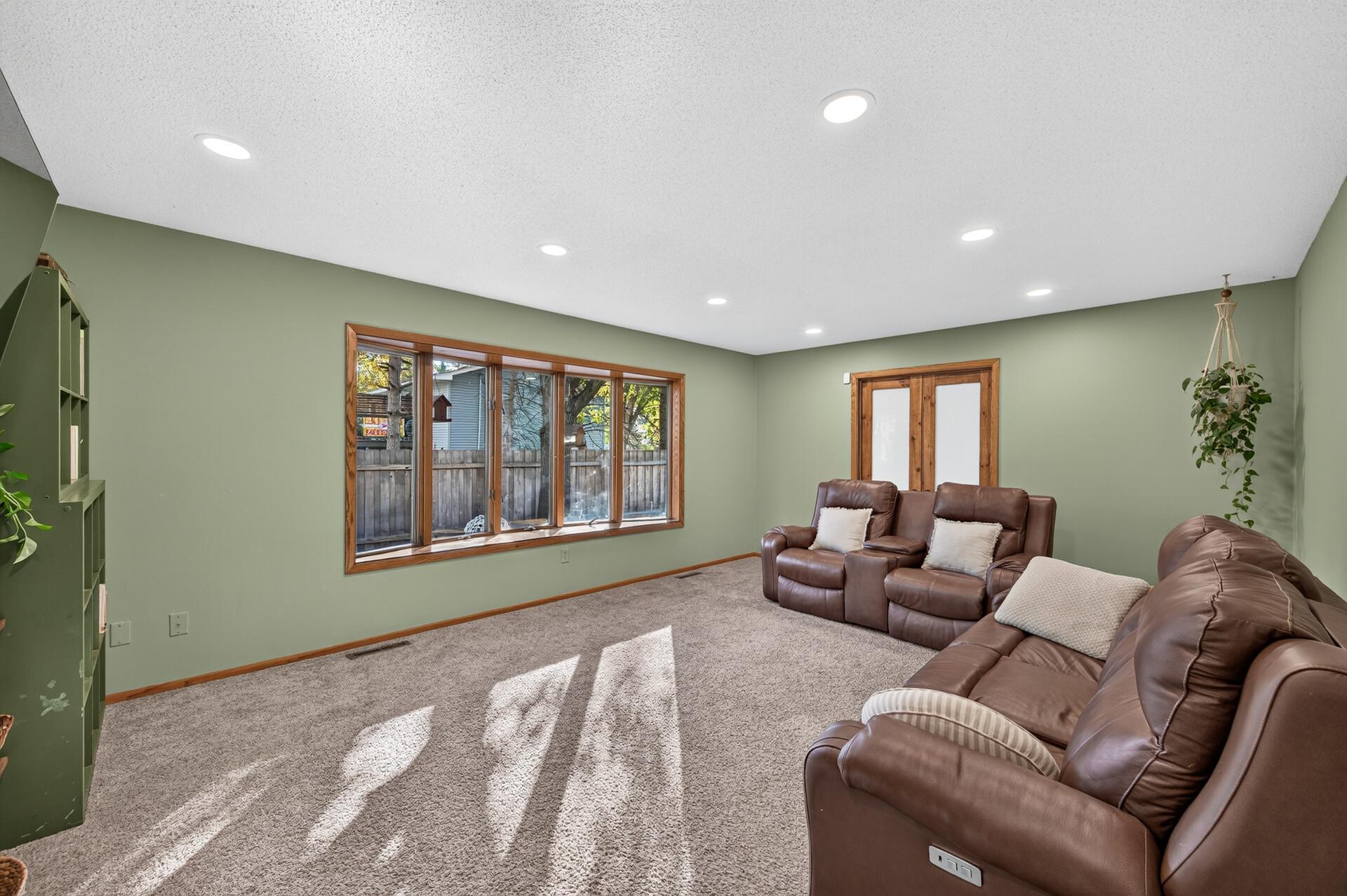 View of Residential at 1712 89th Avenue, Brooklyn Park MN 55444, Brooklyn Park (10 of 48) - Mike Wilen | Minnesota Team Real Estate