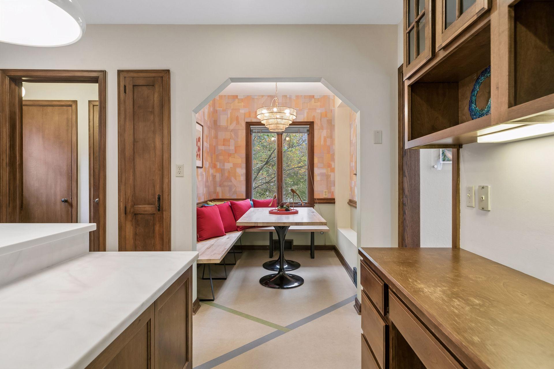 View of Residential at 1384 Como Boulevard, Saint Paul MN 55117, Saint Paul (21 of 56) - Mike Wilen | Minnesota Team Real Estate