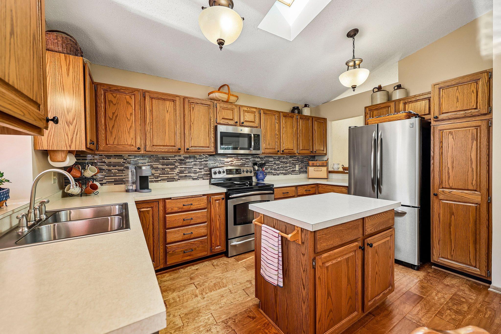 View of Residential at 4292 Eagle Crest Drive, Eagan MN 55122, Eagan (12 of 46) - Mike Wilen | Minnesota Team Real Estate