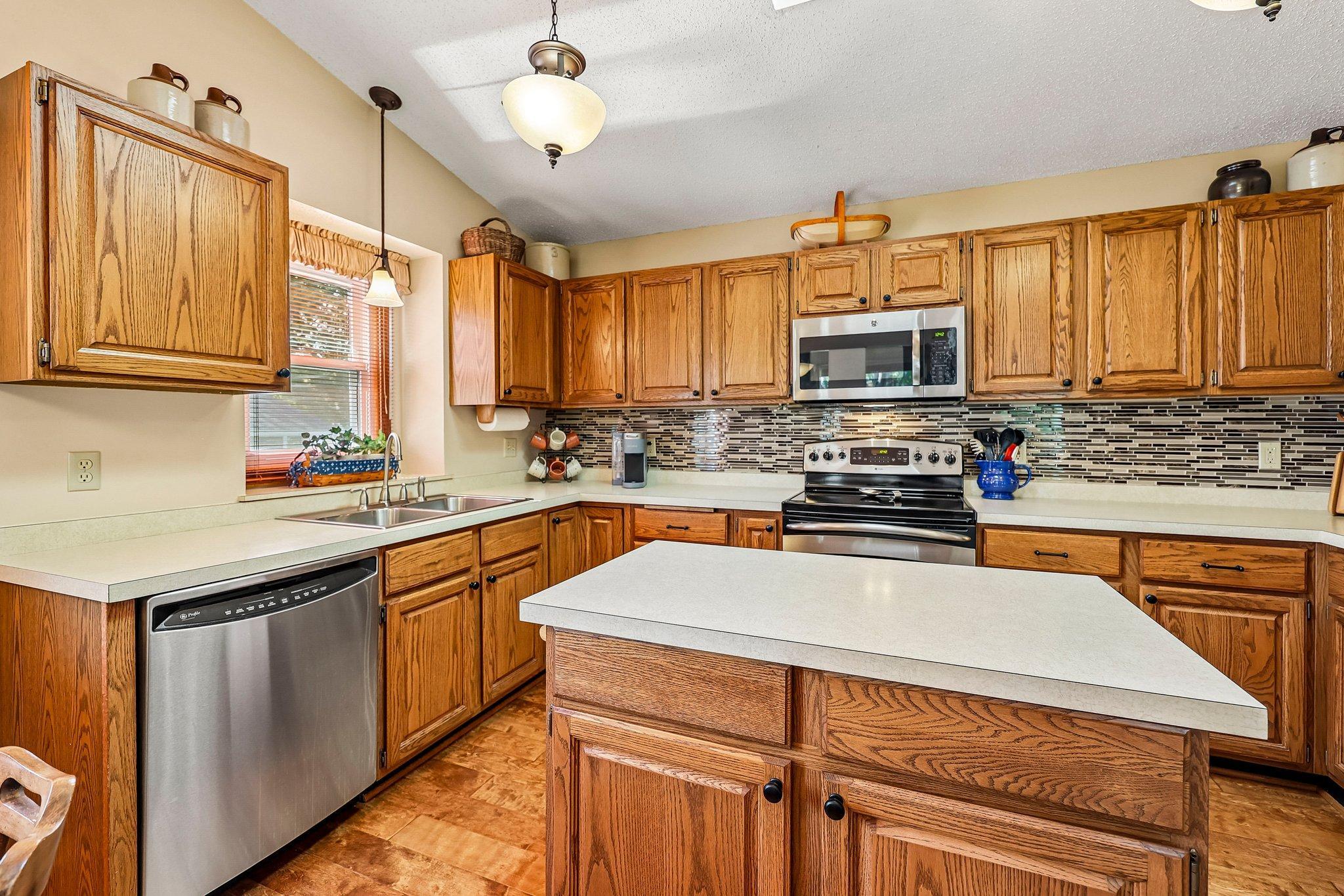 View of Residential at 4292 Eagle Crest Drive, Eagan MN 55122, Eagan (11 of 46) - Mike Wilen | Minnesota Team Real Estate