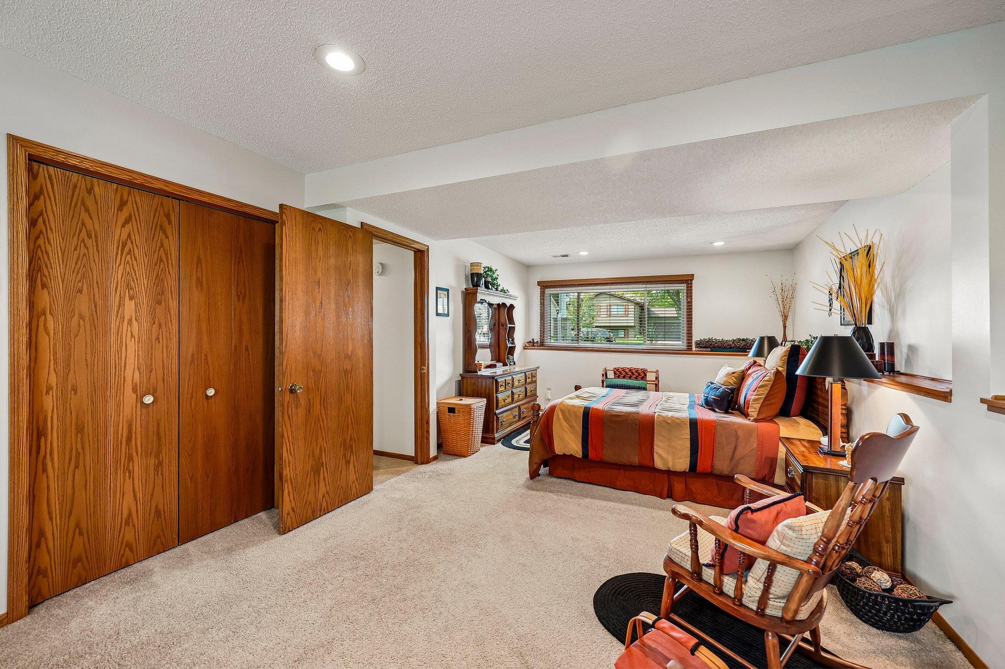 View of Residential at 4292 Eagle Crest Drive, Eagan MN 55122, Eagan (19 of 46) - Mike Wilen | Minnesota Team Real Estate