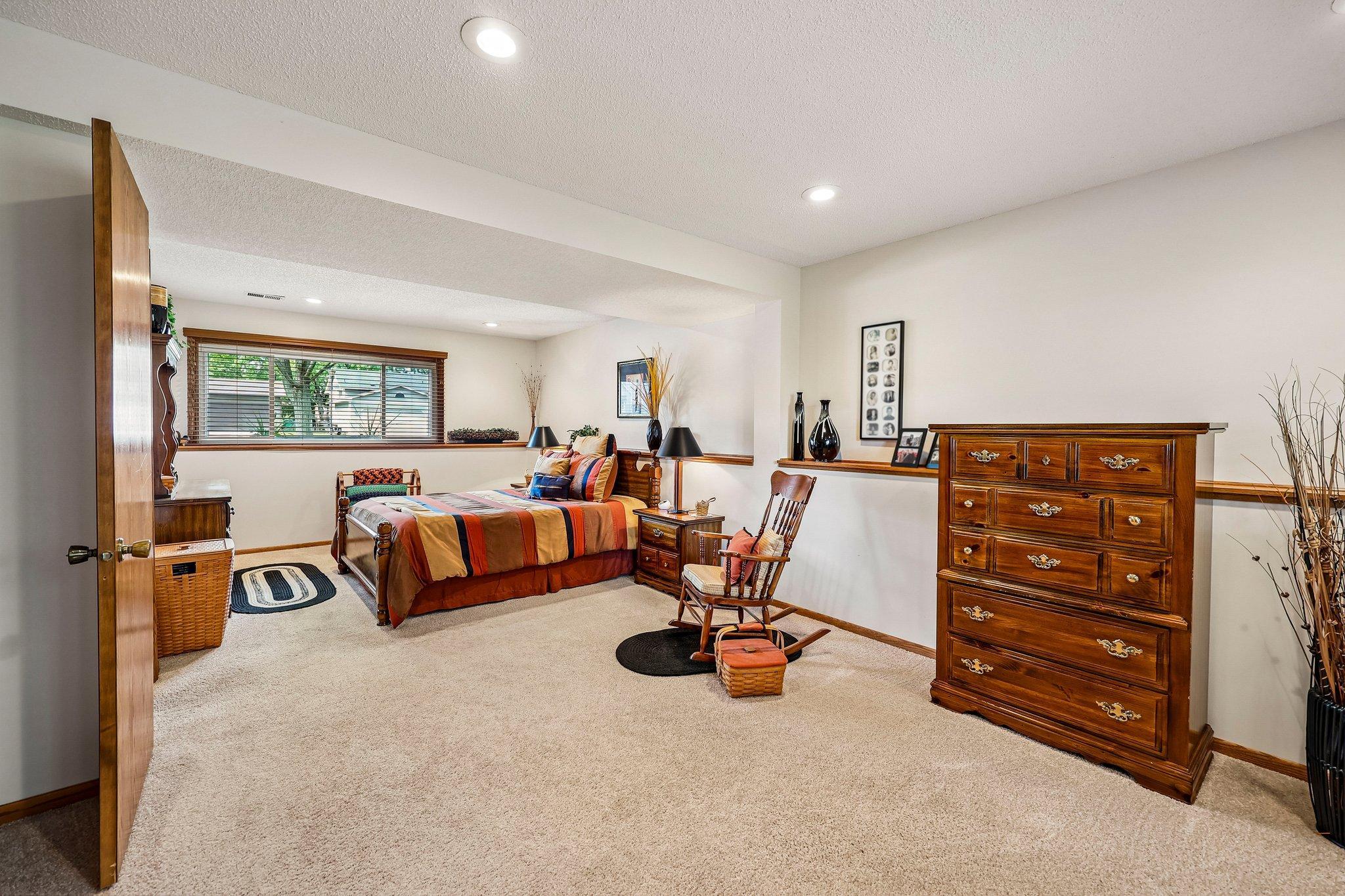 View of Residential at 4292 Eagle Crest Drive, Eagan MN 55122, Eagan (18 of 46) - Mike Wilen | Minnesota Team Real Estate