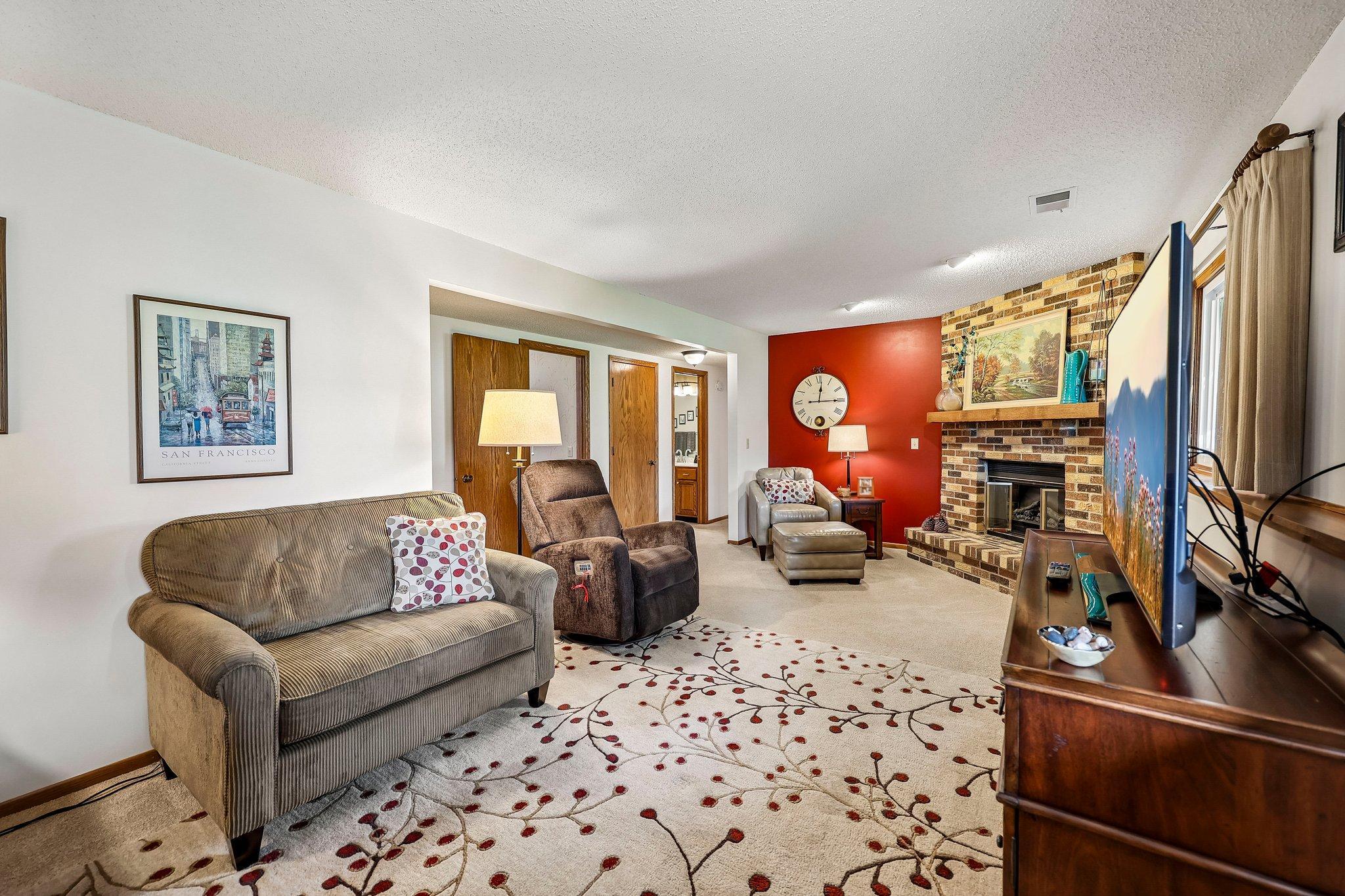 View of Residential at 4292 Eagle Crest Drive, Eagan MN 55122, Eagan (23 of 46) - Mike Wilen | Minnesota Team Real Estate