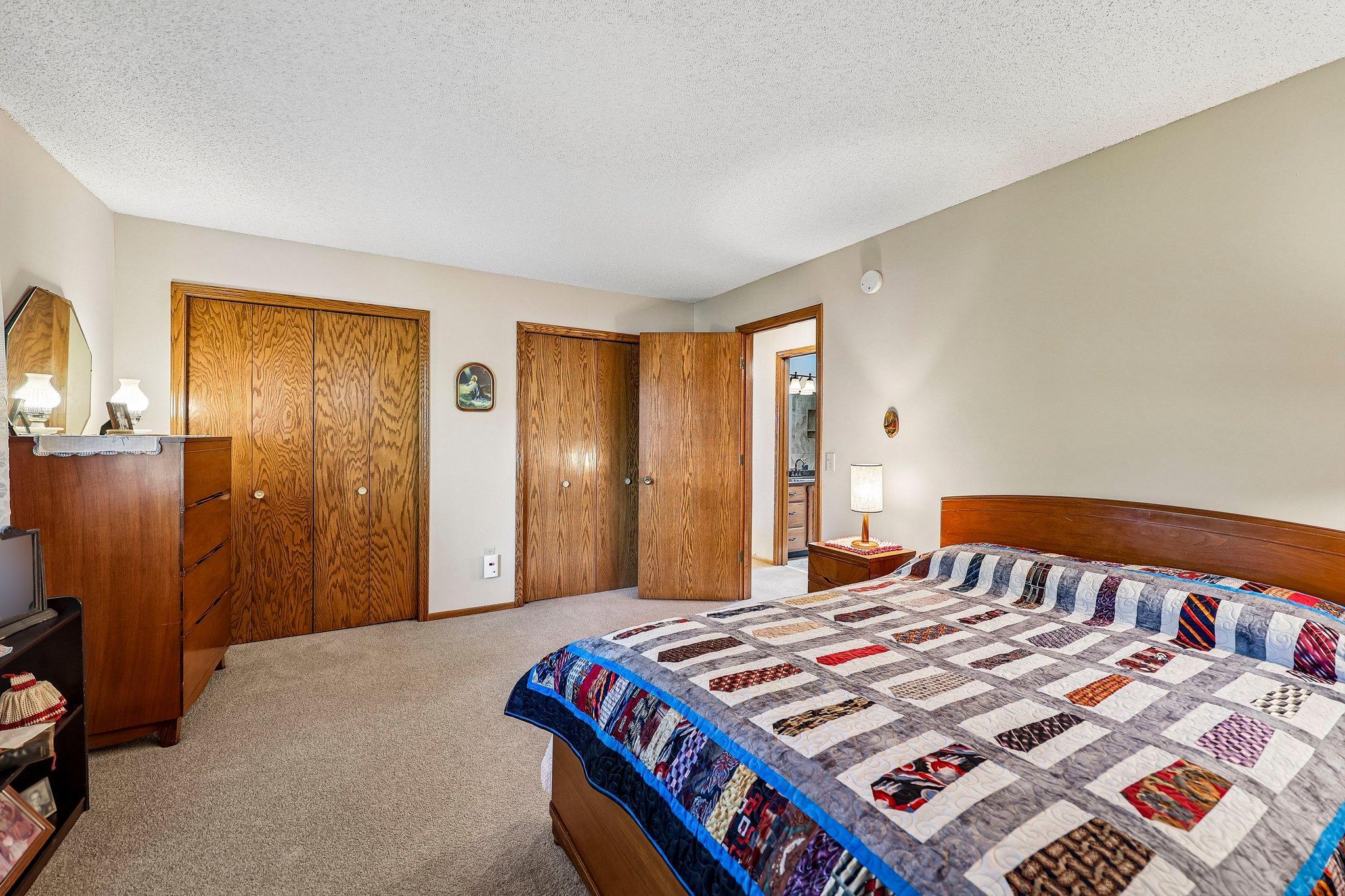 View of Residential at 4292 Eagle Crest Drive, Eagan MN 55122, Eagan (28 of 46) - Mike Wilen | Minnesota Team Real Estate
