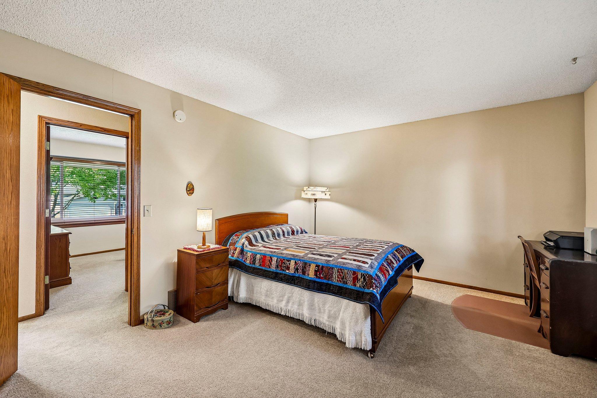 View of Residential at 4292 Eagle Crest Drive, Eagan MN 55122, Eagan (27 of 46) - Mike Wilen | Minnesota Team Real Estate