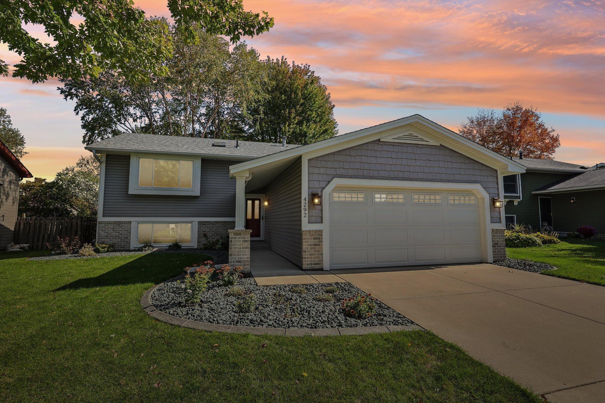 View of Residential at 4292 Eagle Crest Drive, Eagan MN 55122, Eagan (42 of 46) - Mike Wilen | Minnesota Team Real Estate