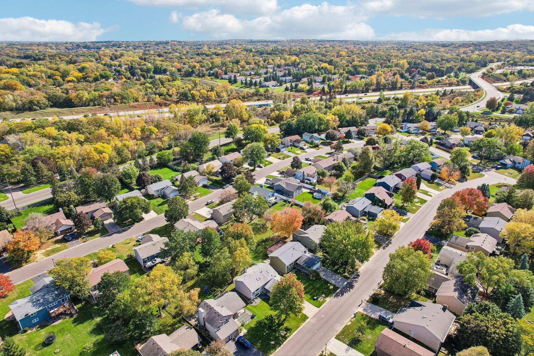 View of Residential at 4292 Eagle Crest Drive, Eagan MN 55122, Eagan (40 of 46) - Mike Wilen | Minnesota Team Real Estate