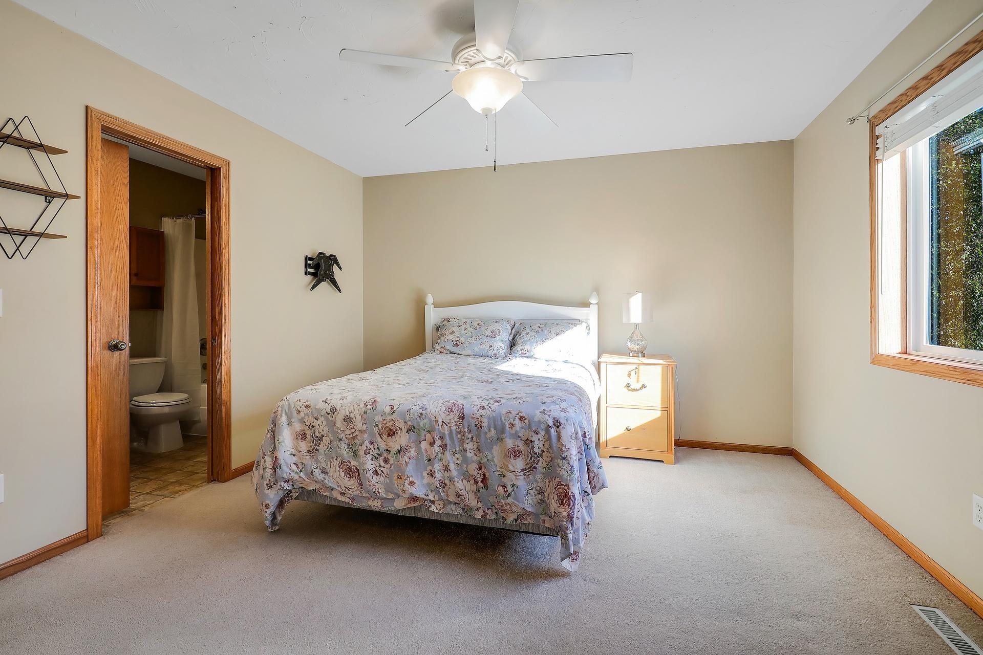 View of Residential at 890 Newport Avenue, Shakopee MN 55379, Shakopee (16 of 51) - Mike Wilen | Minnesota Team Real Estate