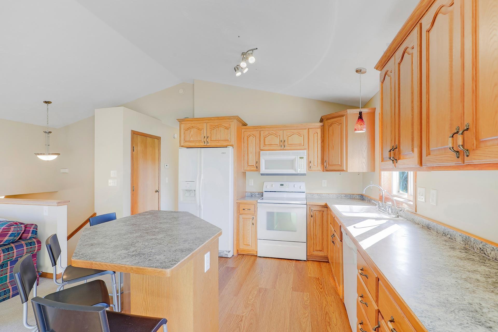View of Residential at 890 Newport Avenue, Shakopee MN 55379, Shakopee (10 of 51) - Mike Wilen | Minnesota Team Real Estate