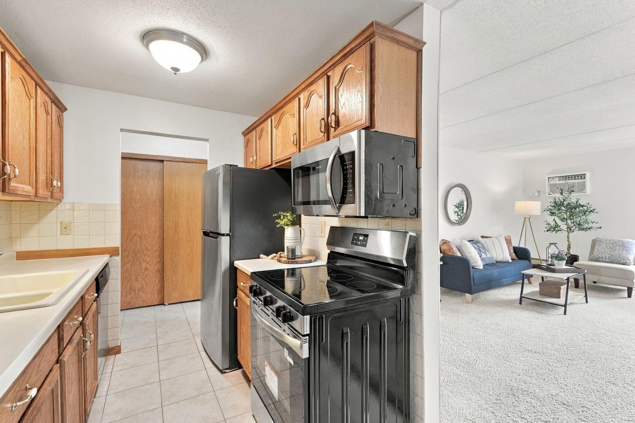 View of Residential at 329 Geneva Avenue #307, Oakdale MN 55128, Oakdale (7 of 24) - Mike Wilen | Minnesota Team Real Estate