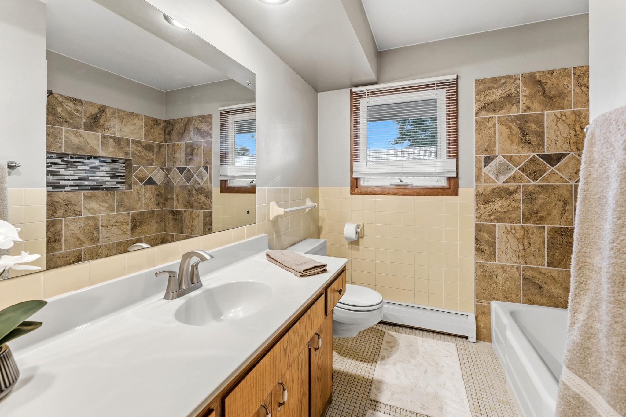 View of Residential at 1403 8th Avenue, South Saint Paul MN 55075, South Saint Paul (13 of 33) - Mike Wilen | Minnesota Team Real Estate