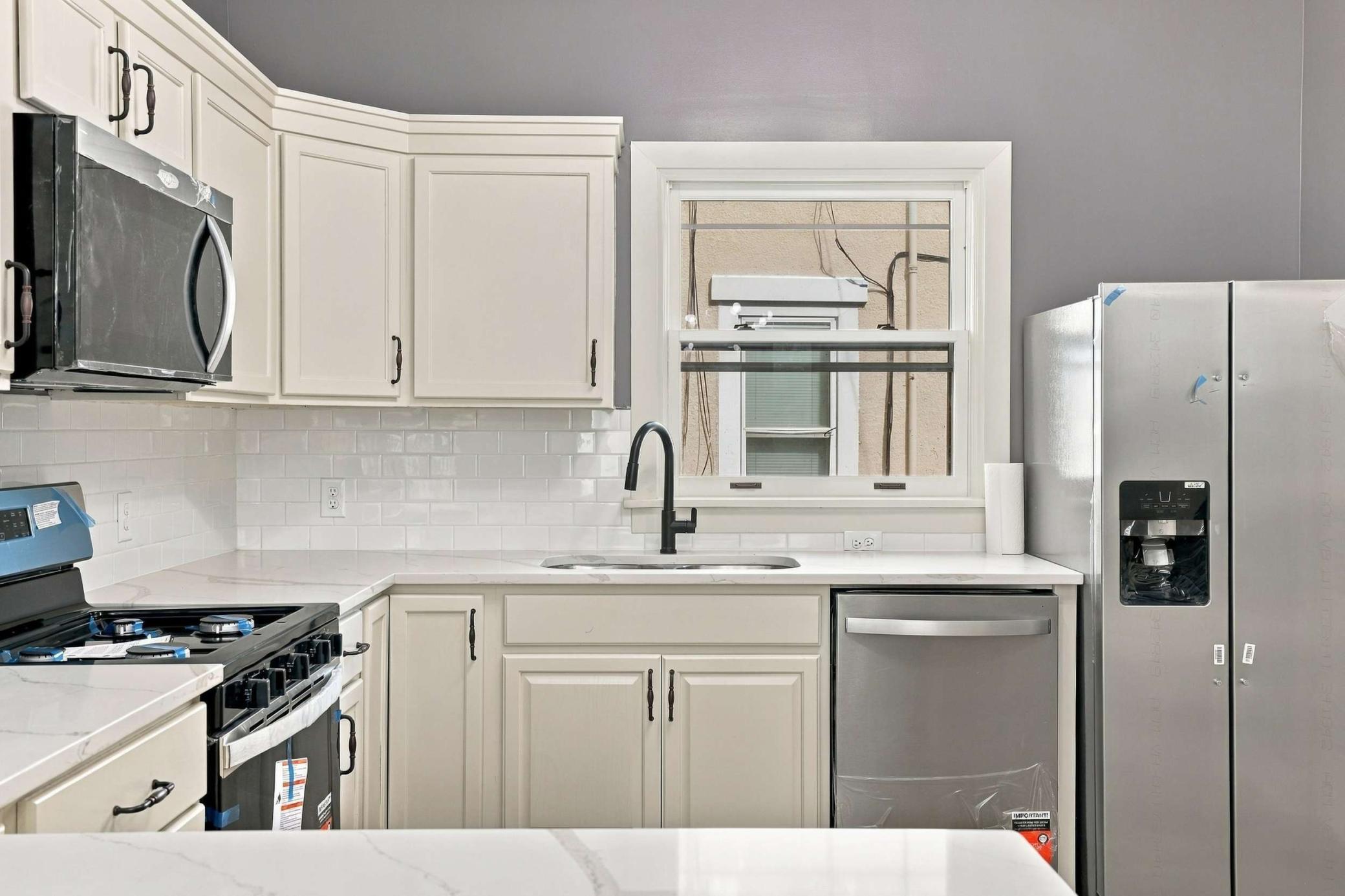 View of Residential at 2533 Cedar Avenue, Minneapolis MN 55404, Minneapolis (12 of 35) - Mike Wilen | Minnesota Team Real Estate