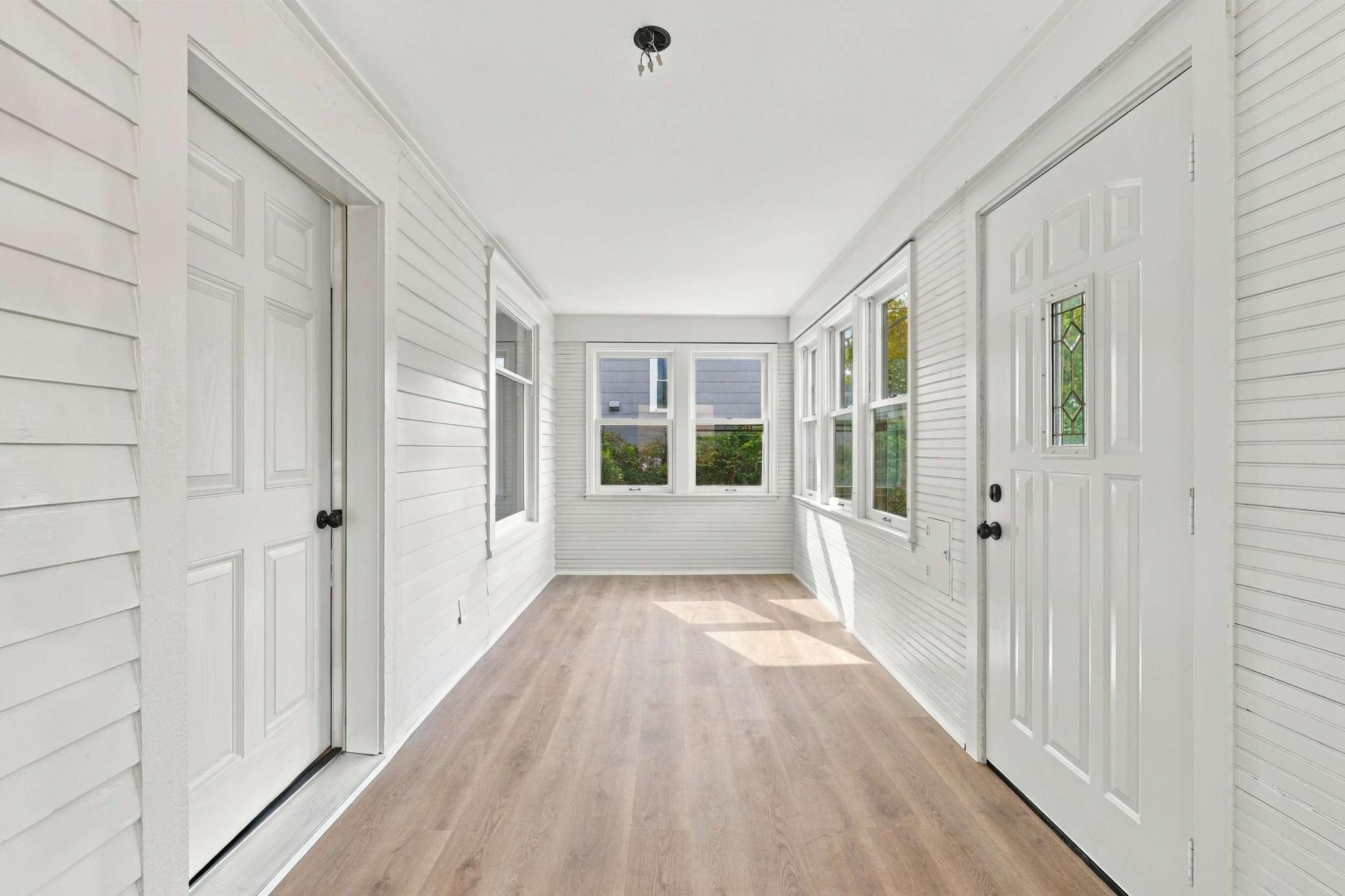 View of Residential at 2533 Cedar Avenue, Minneapolis MN 55404, Minneapolis (5 of 35) - Mike Wilen | Minnesota Team Real Estate
