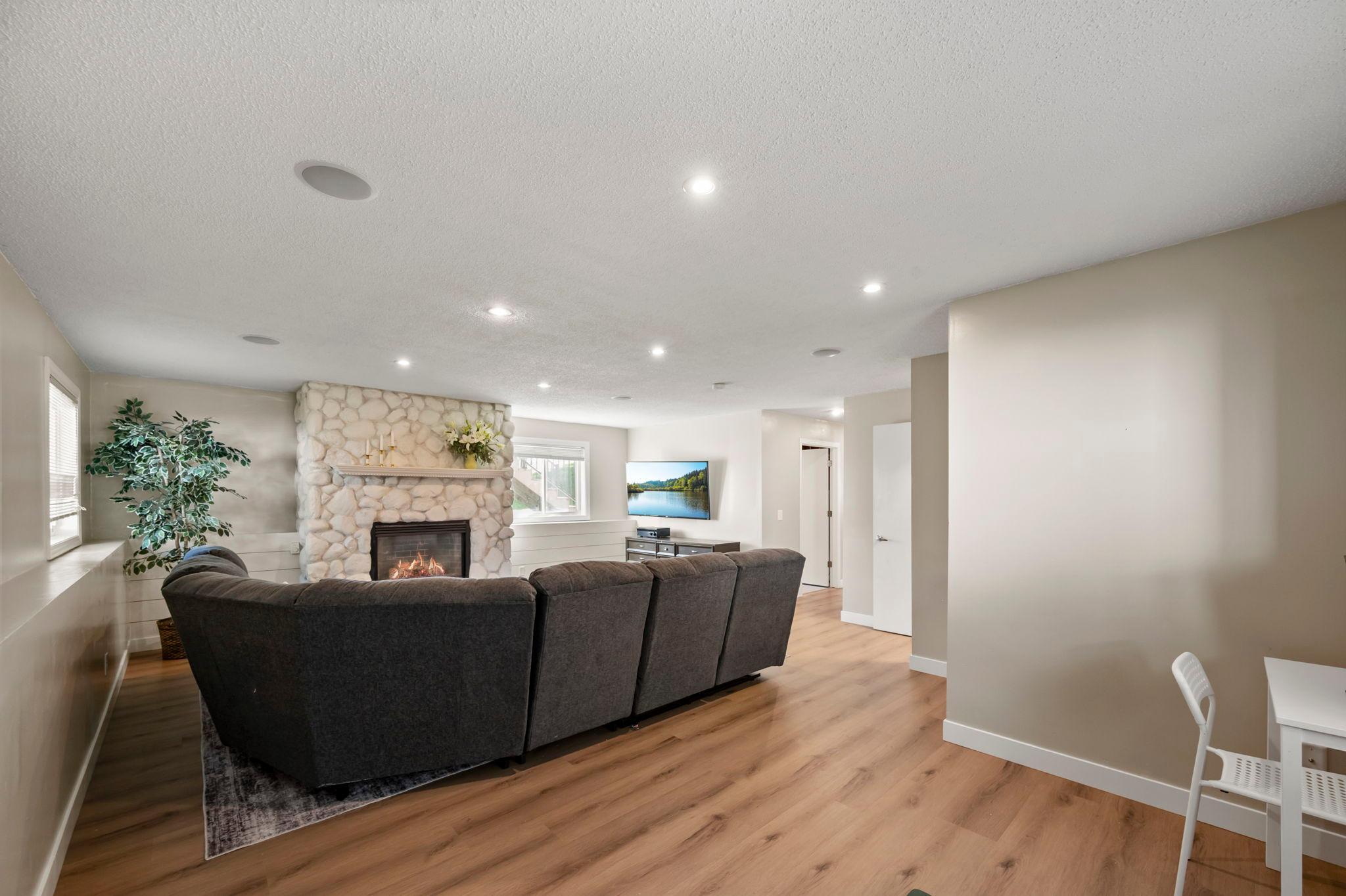 View of Residential at 6982 Carlyle Road, Woodbury MN 55125, Woodbury (32 of 53) - Mike Wilen | Minnesota Team Real Estate