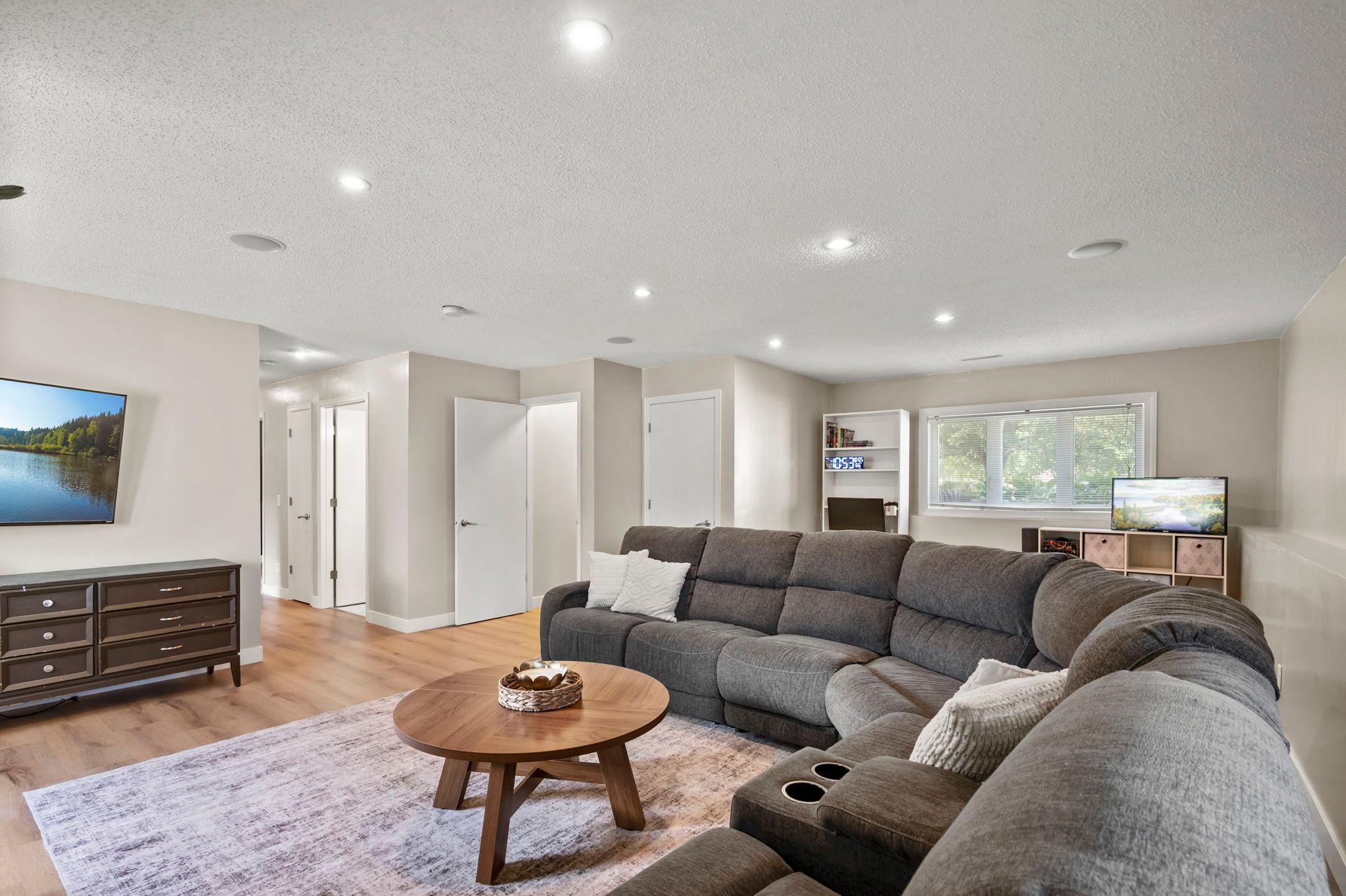 View of Residential at 6982 Carlyle Road, Woodbury MN 55125, Woodbury (30 of 53) - Mike Wilen | Minnesota Team Real Estate