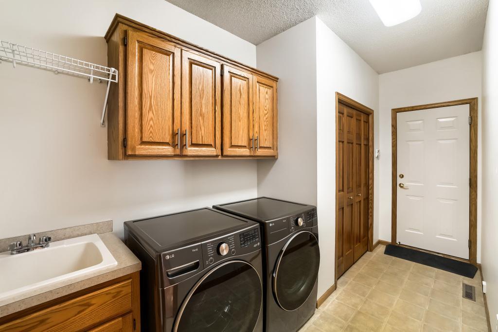 View of Residential at 9224 Blackoaks Lane, Maple Grove MN 55311, Maple Grove (32 of 44) - Mike Wilen | Minnesota Team Real Estate