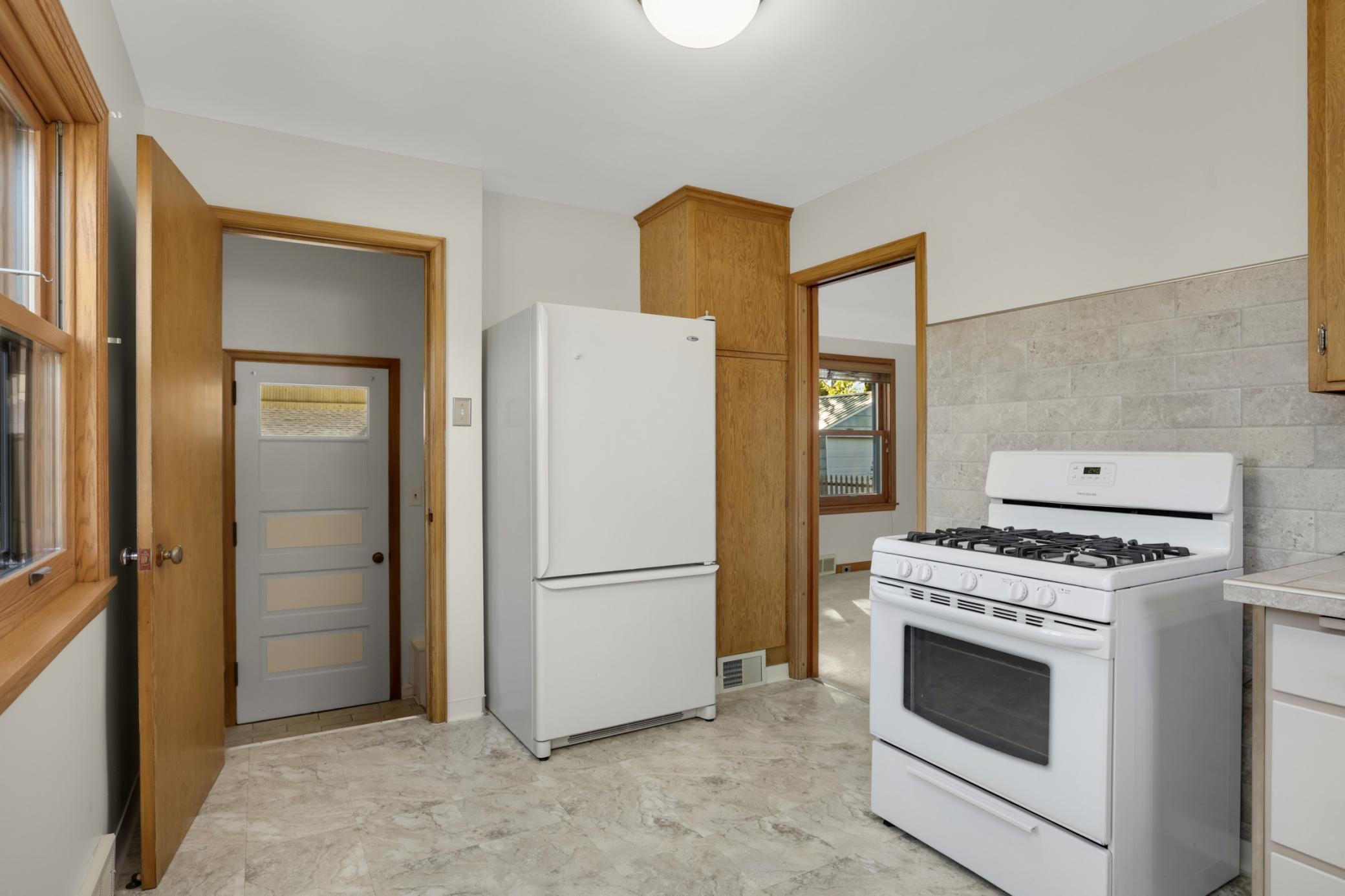 View of Residential at 1208 Hoyt Avenue, Saint Paul MN 55106, Saint Paul (7 of 28) - Mike Wilen | Minnesota Team Real Estate