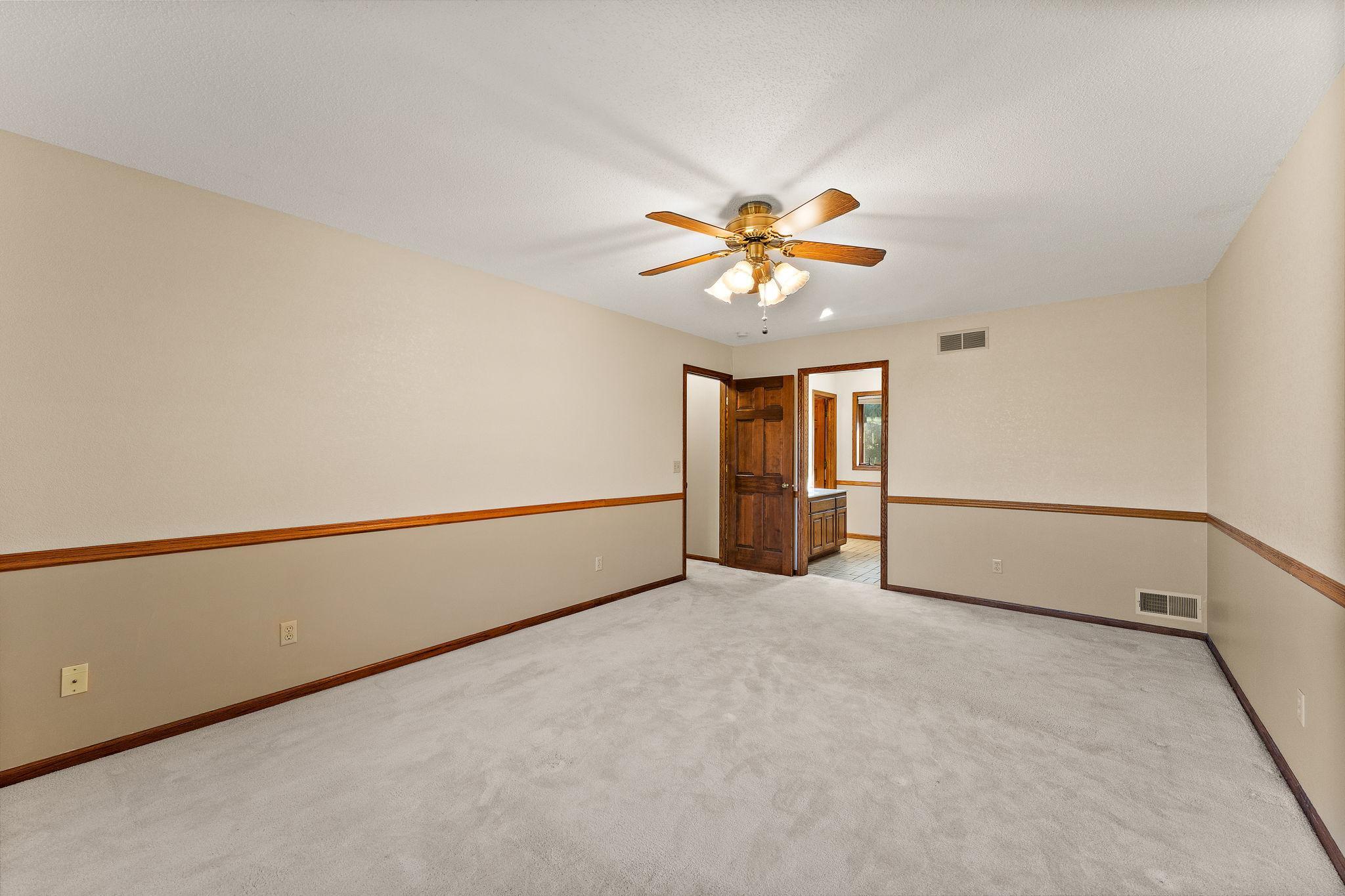 View of Residential at 1289 Donegal Bay, Woodbury MN 55125, Woodbury (46 of 61) - Mike Wilen | Minnesota Team Real Estate