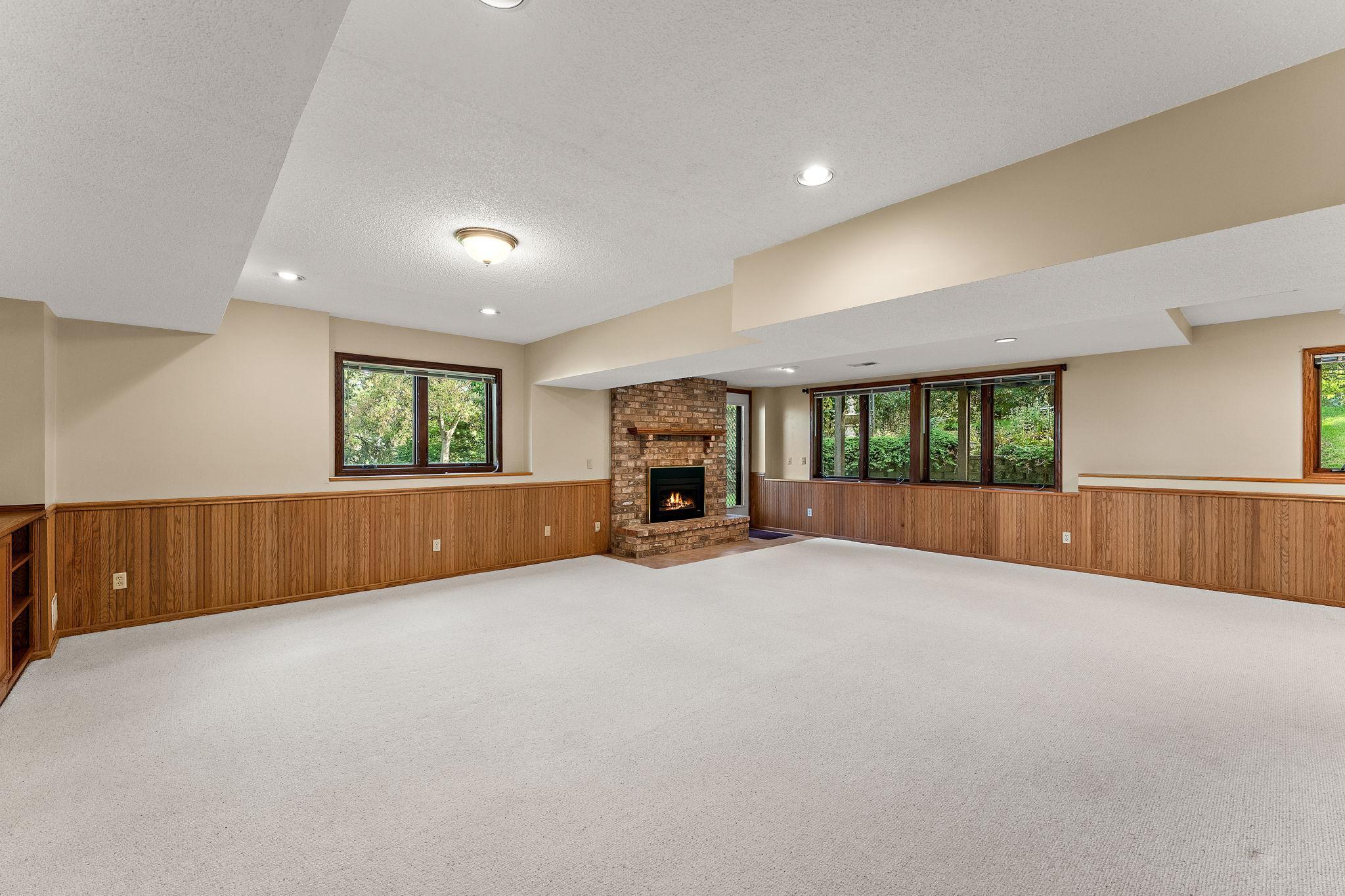 View of Residential at 1289 Donegal Bay, Woodbury MN 55125, Woodbury (43 of 61) - Mike Wilen | Minnesota Team Real Estate