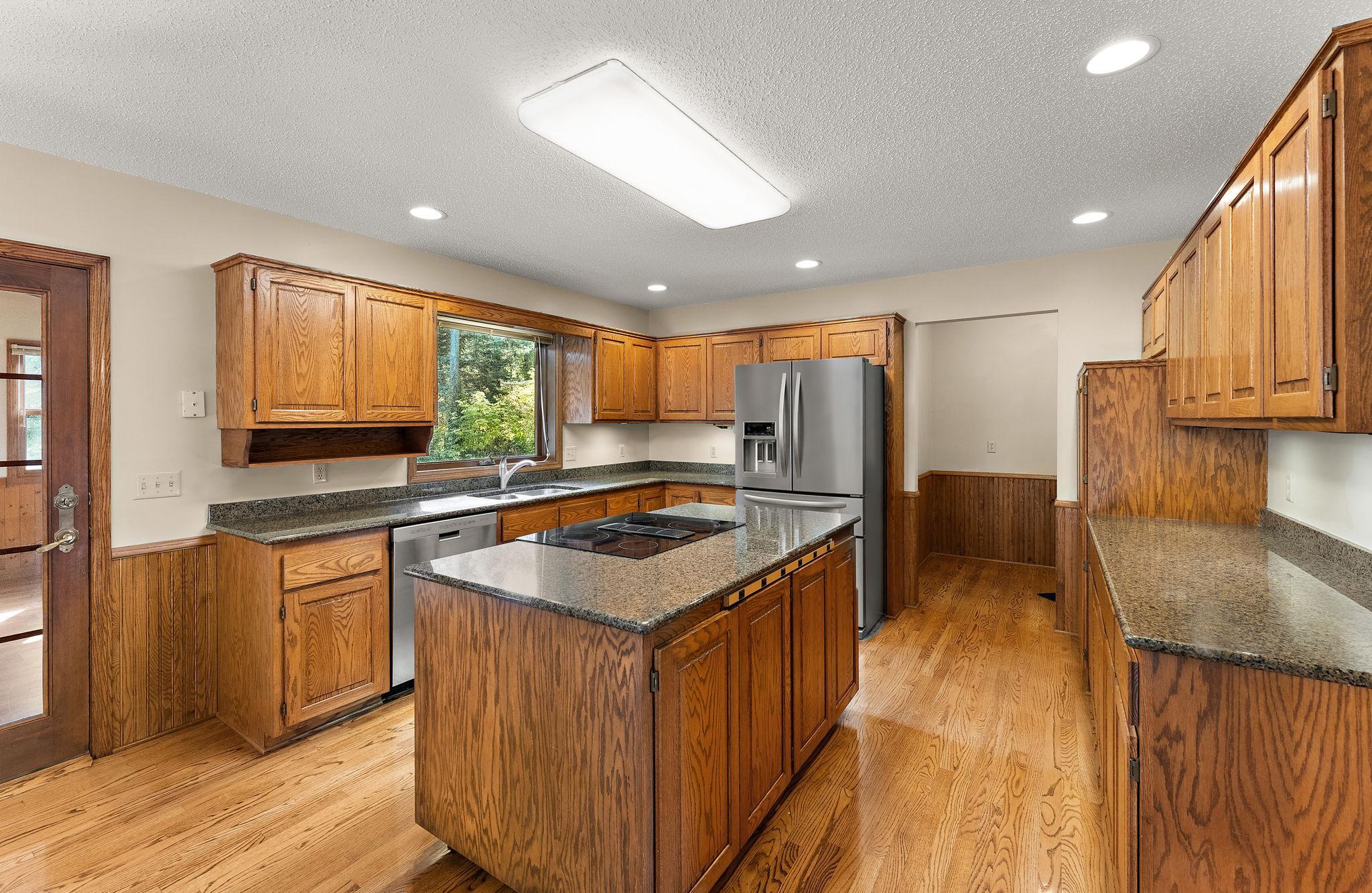 View of Residential at 1289 Donegal Bay, Woodbury MN 55125, Woodbury (29 of 61) - Mike Wilen | Minnesota Team Real Estate