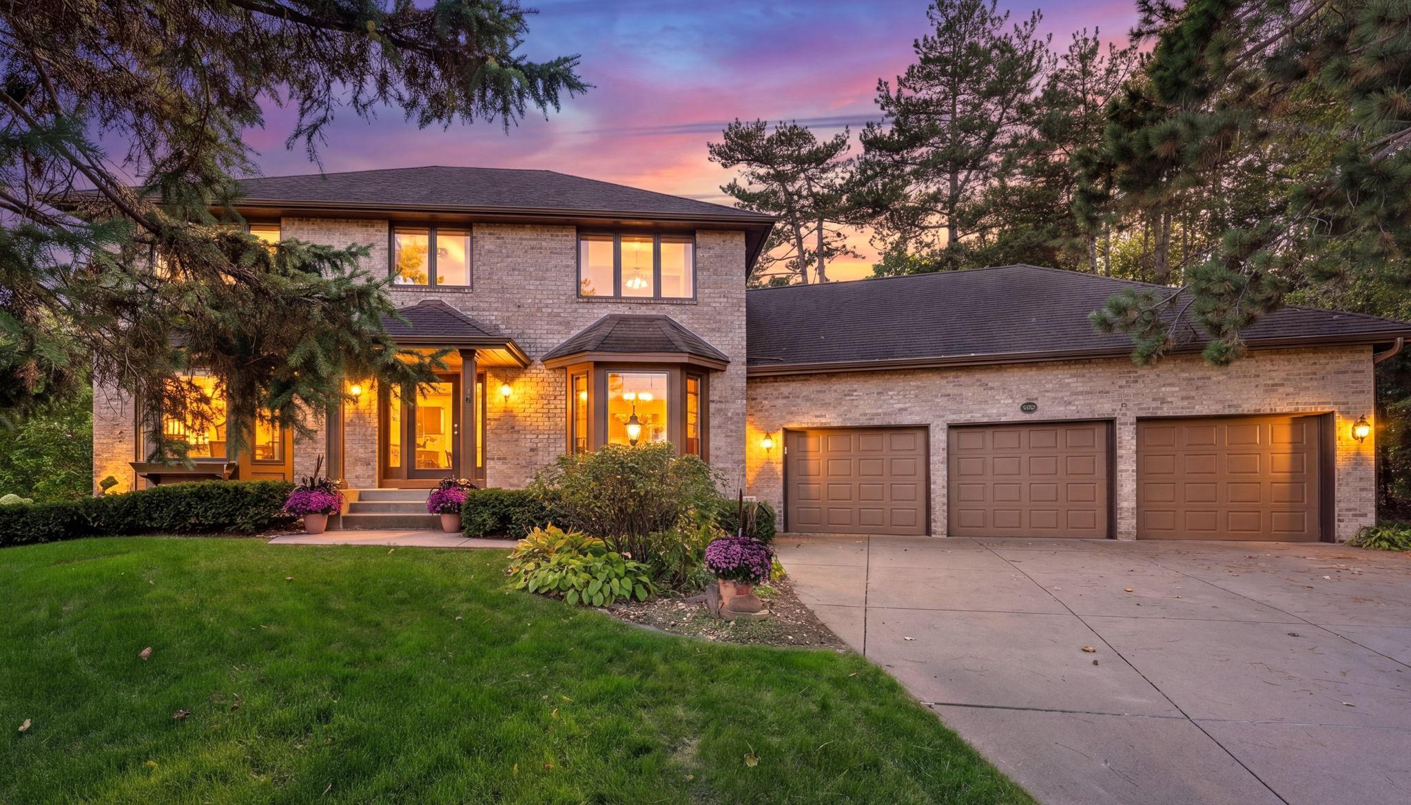 View of Single Family at 1289 Donegal Bay, Woodbury - Mike Wilen | Minnesota Team Real Estate