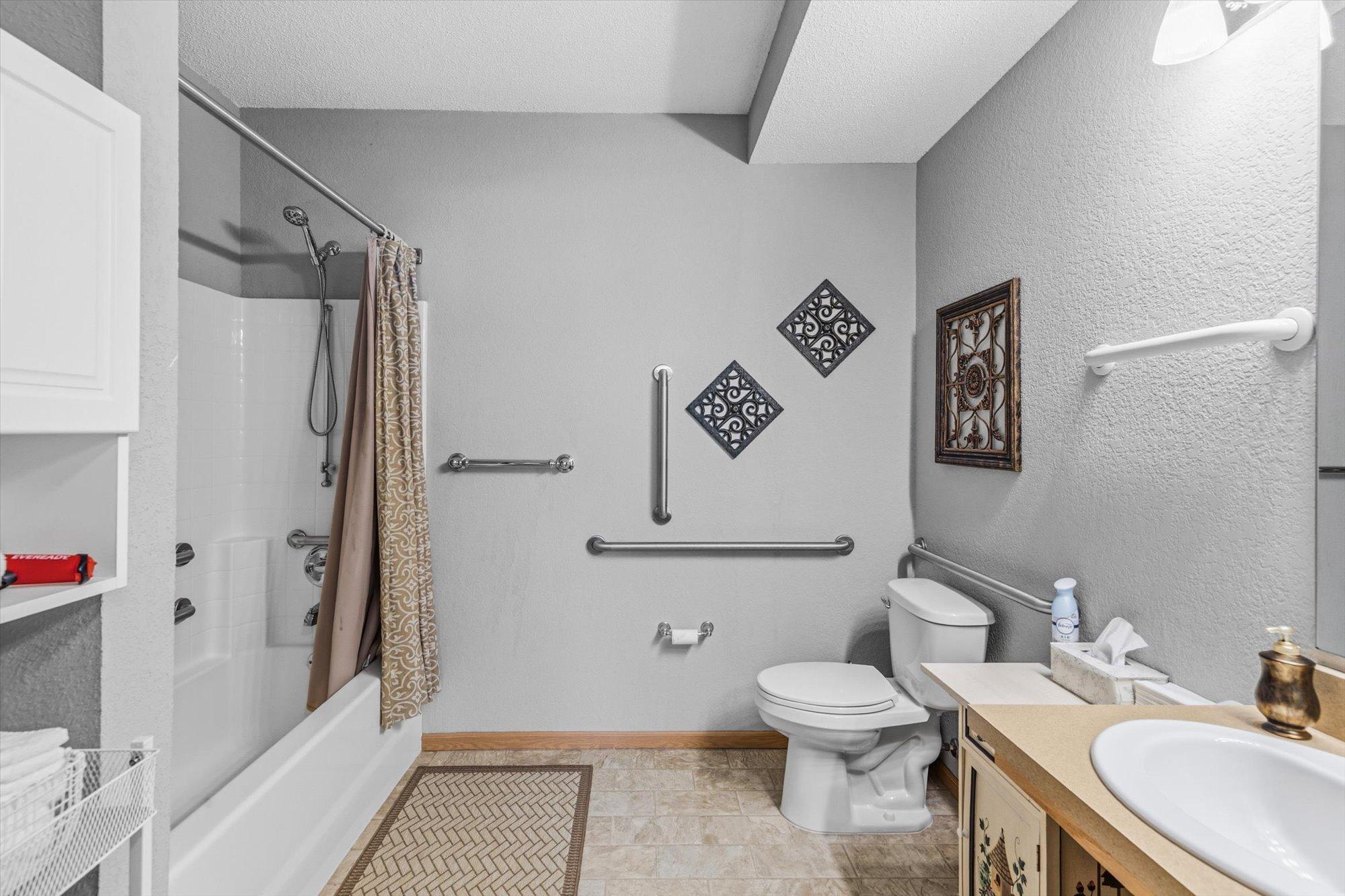 View of Residential at 935 Ferndale Street #117, Maplewood MN 55119, Maplewood (30 of 36) - Mike Wilen | Minnesota Team Real Estate