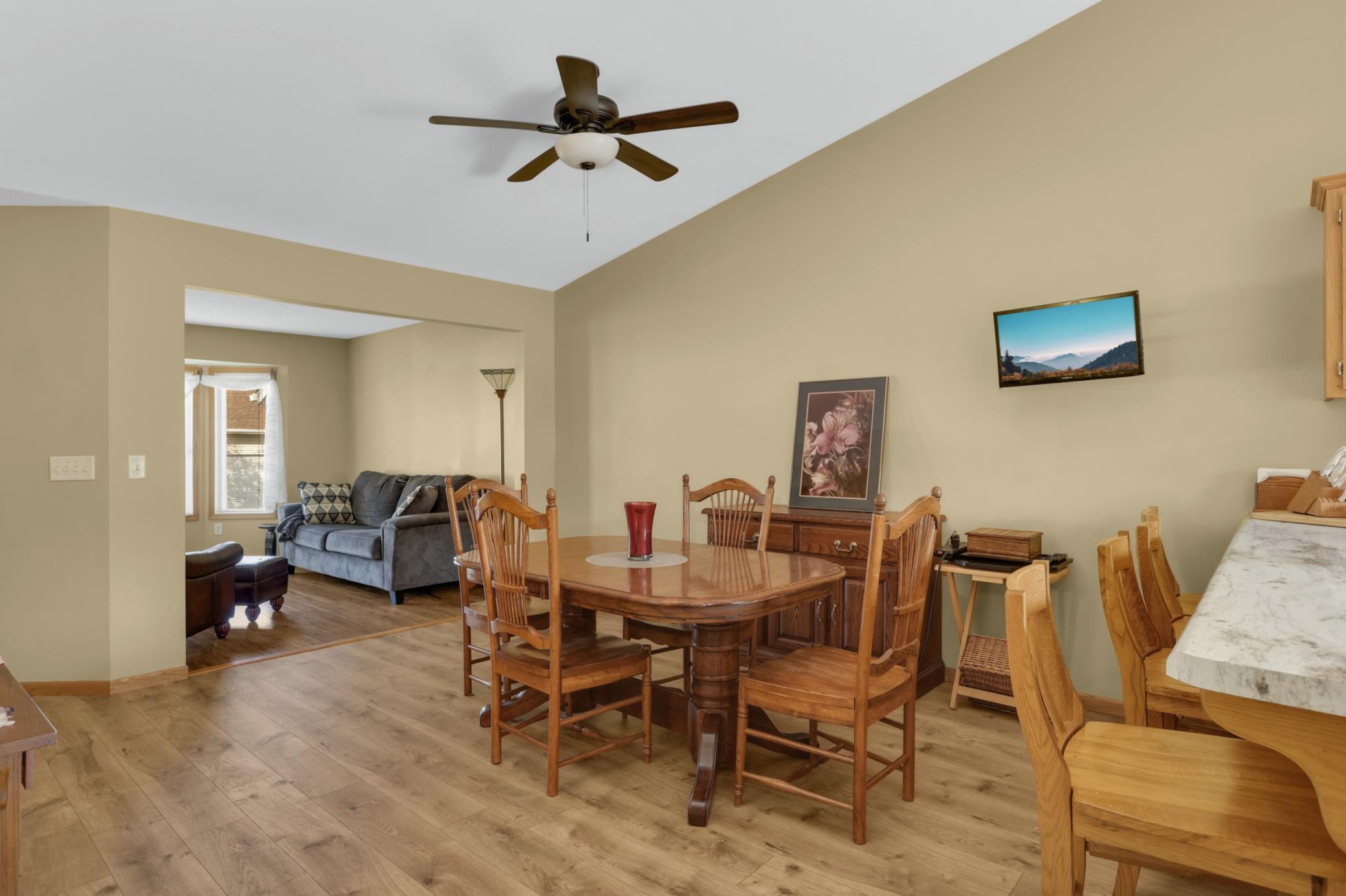 View of Residential at 12818 Glen Court, Apple Valley MN 55124, Apple Valley (4 of 33) - Mike Wilen | Minnesota Team Real Estate