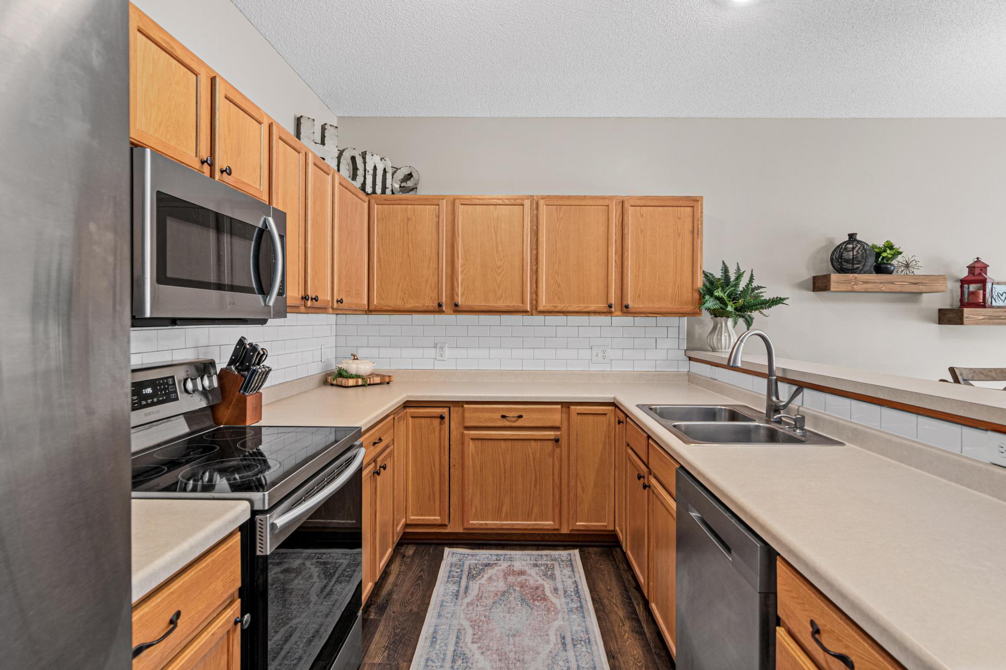 View of Residential at 492 Willoughby Way, Minnetonka MN 55305, Minnetonka (5 of 14) - Mike Wilen | Minnesota Team Real Estate