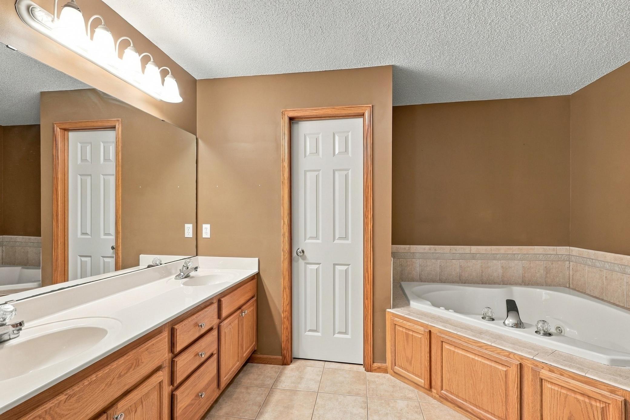 View of Residential at 15599 Cherry Path, Rosemount MN 55068, Rosemount (17 of 27) - Mike Wilen | Minnesota Team Real Estate