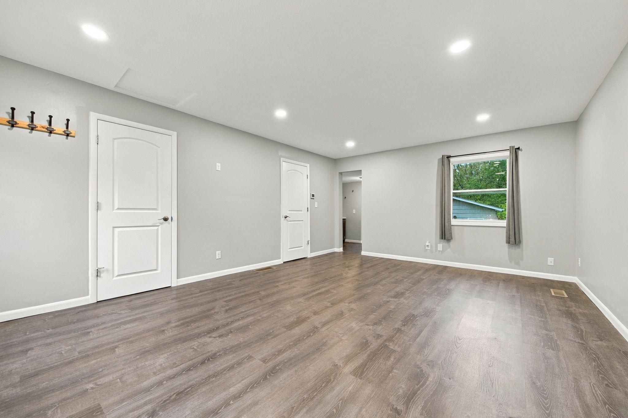 View of Residential at 956 Humboldt Avenue, West Saint Paul MN 55118, West Saint Paul (10 of 32) - Mike Wilen | Minnesota Team Real Estate