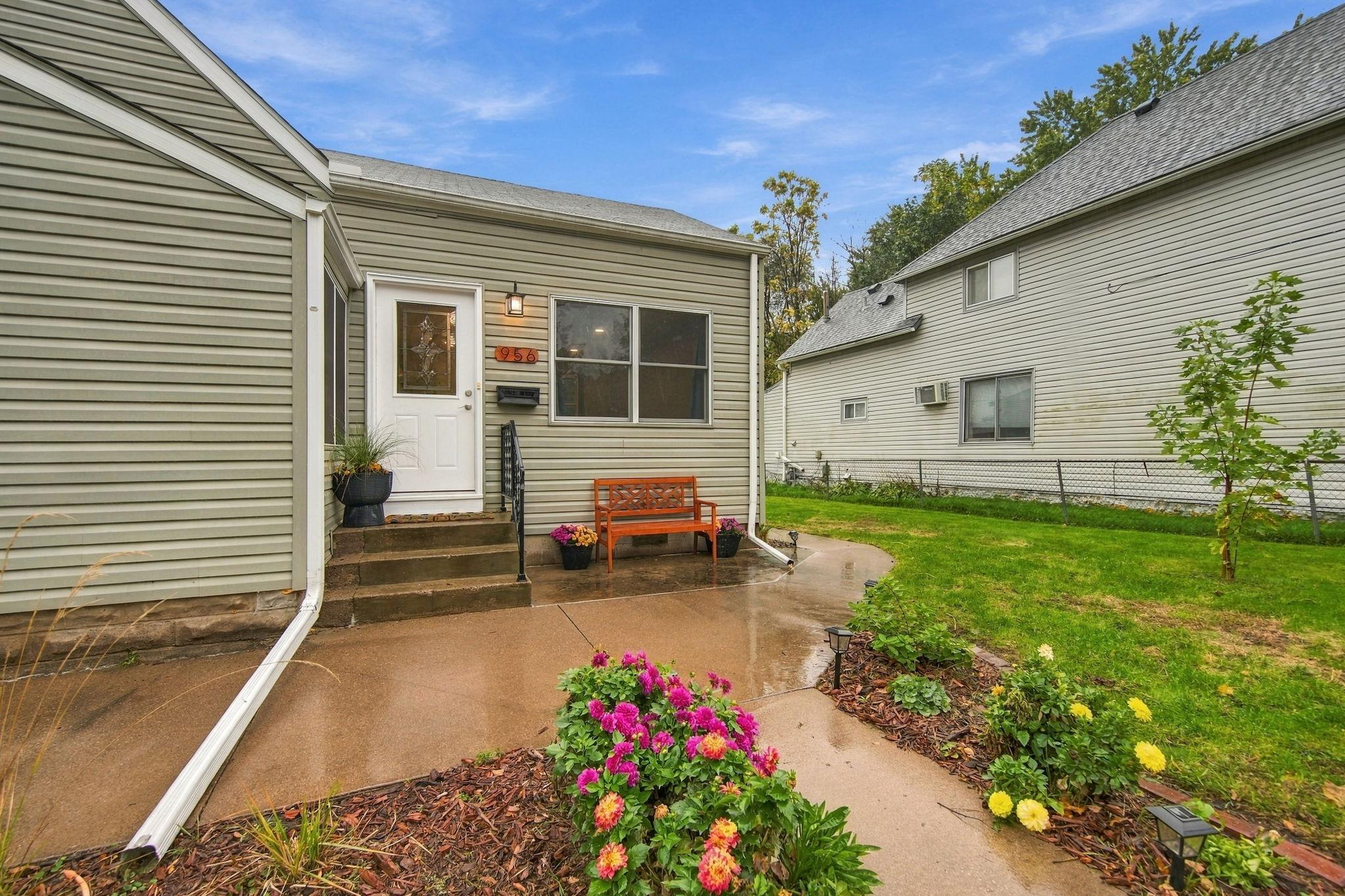 View of Residential at 956 Humboldt Avenue, West Saint Paul MN 55118, West Saint Paul (2 of 32) - Mike Wilen | Minnesota Team Real Estate