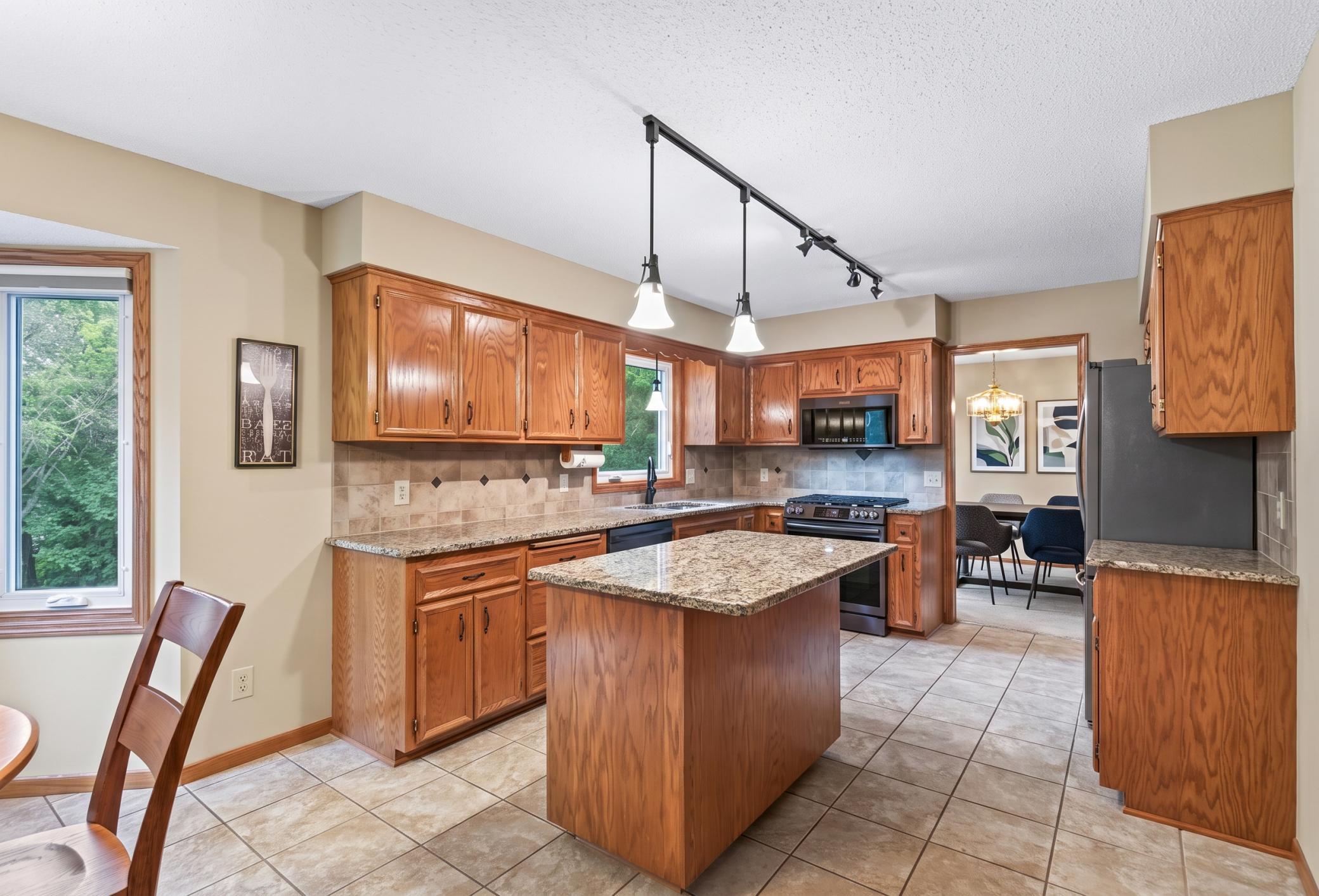 View of Residential at 13640 Gardenia Path, Apple Valley MN 55124, Apple Valley (11 of 30) - Mike Wilen | Minnesota Team Real Estate