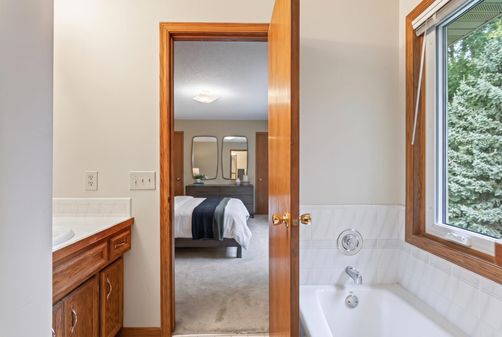 View of Residential at 13640 Gardenia Path, Apple Valley MN 55124, Apple Valley (19 of 30) - Mike Wilen | Minnesota Team Real Estate