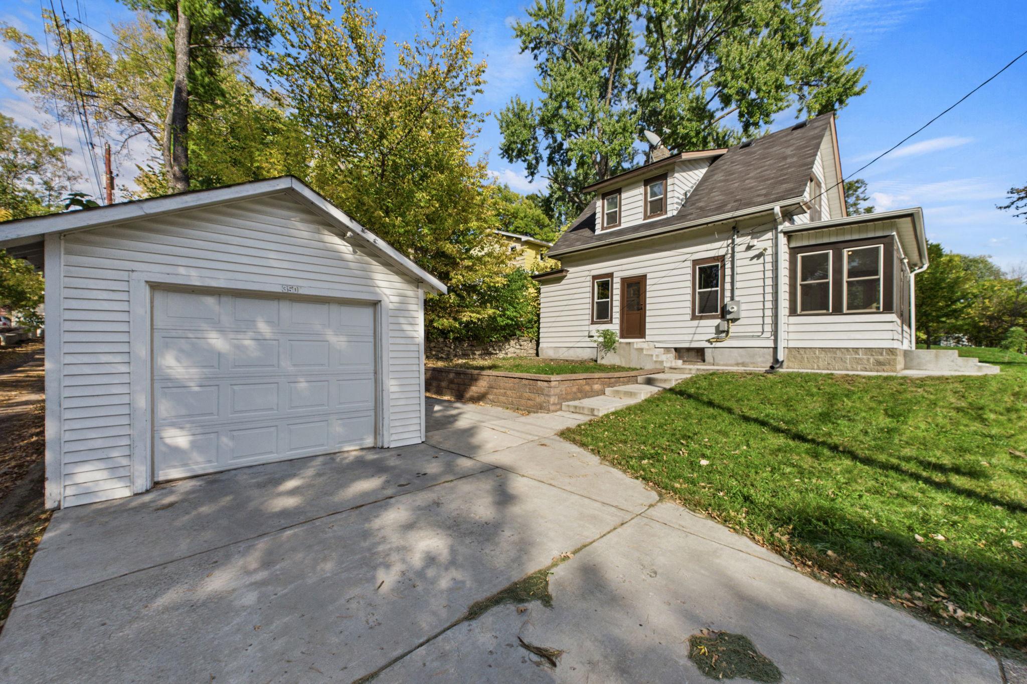 View of Residential at 3501 Queen Avenue, Minneapolis MN 55412, Minneapolis (26 of 27) - Mike Wilen | Minnesota Team Real Estate